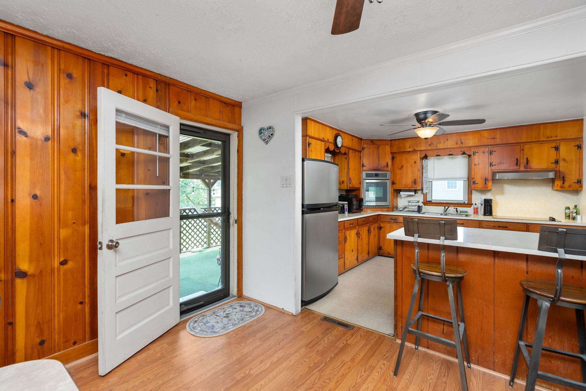 407 8TH ST, GROTTOES, Virginia 24441, 2 Bedrooms Bedrooms, ,1 BathroomBathrooms,Residential,L 32 B 87,407 8TH ST,667056 MLS # 667056