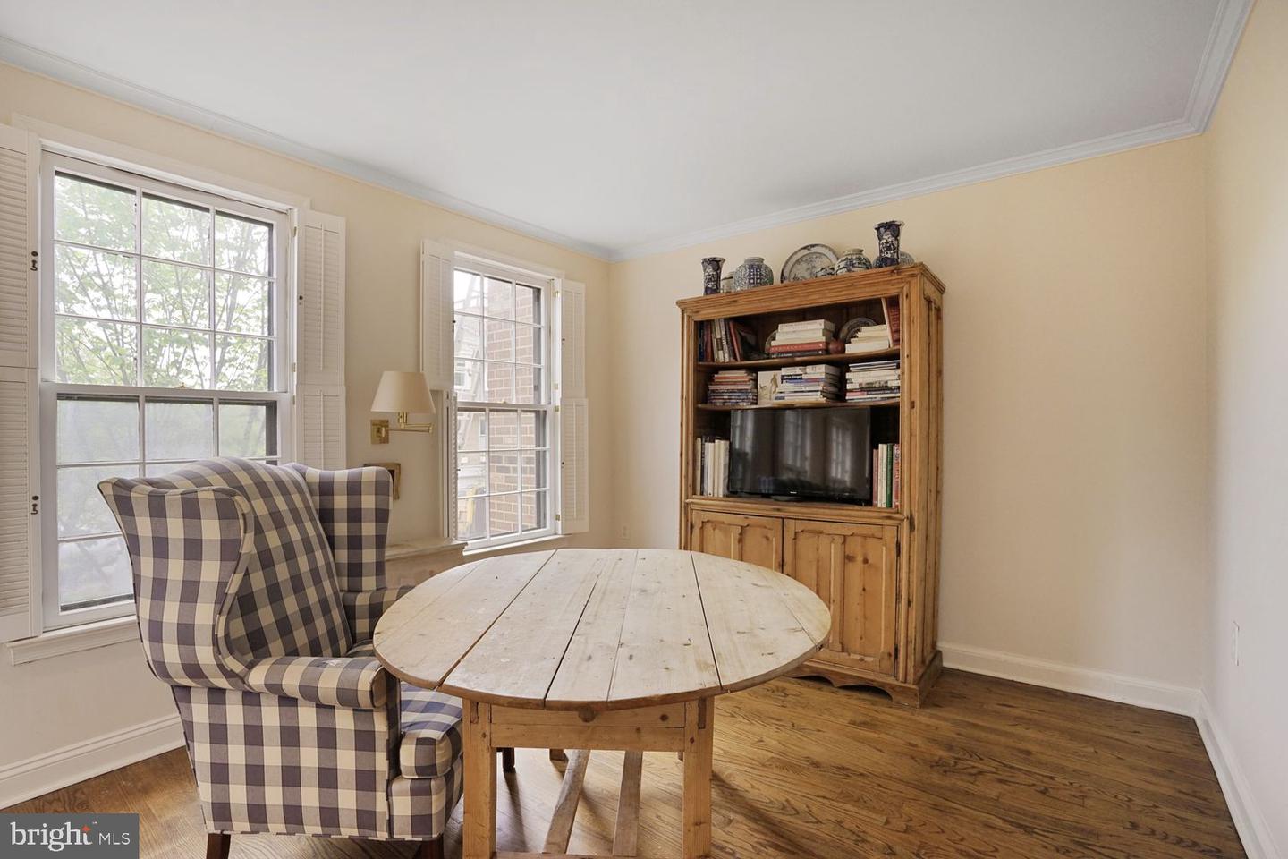 410 N LEE ST, ALEXANDRIA, Virginia 22314, 3 Bedrooms Bedrooms, ,2 BathroomsBathrooms,Residential,For sale,410 N LEE ST,VAAX2047604 MLS # VAAX2047604