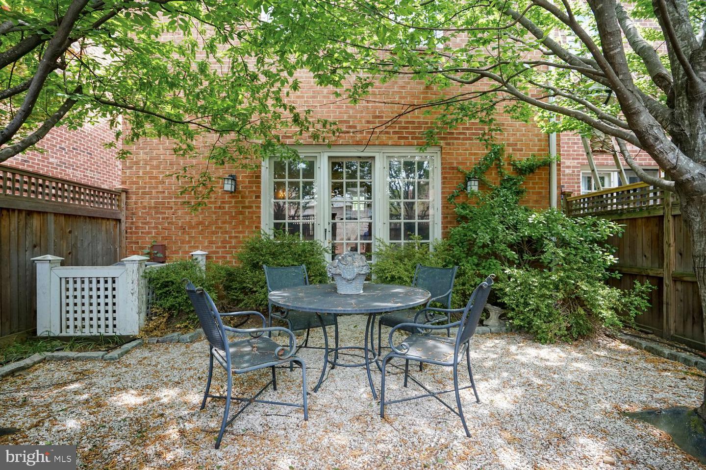 410 N LEE ST, ALEXANDRIA, Virginia 22314, 3 Bedrooms Bedrooms, ,2 BathroomsBathrooms,Residential,For sale,410 N LEE ST,VAAX2047604 MLS # VAAX2047604