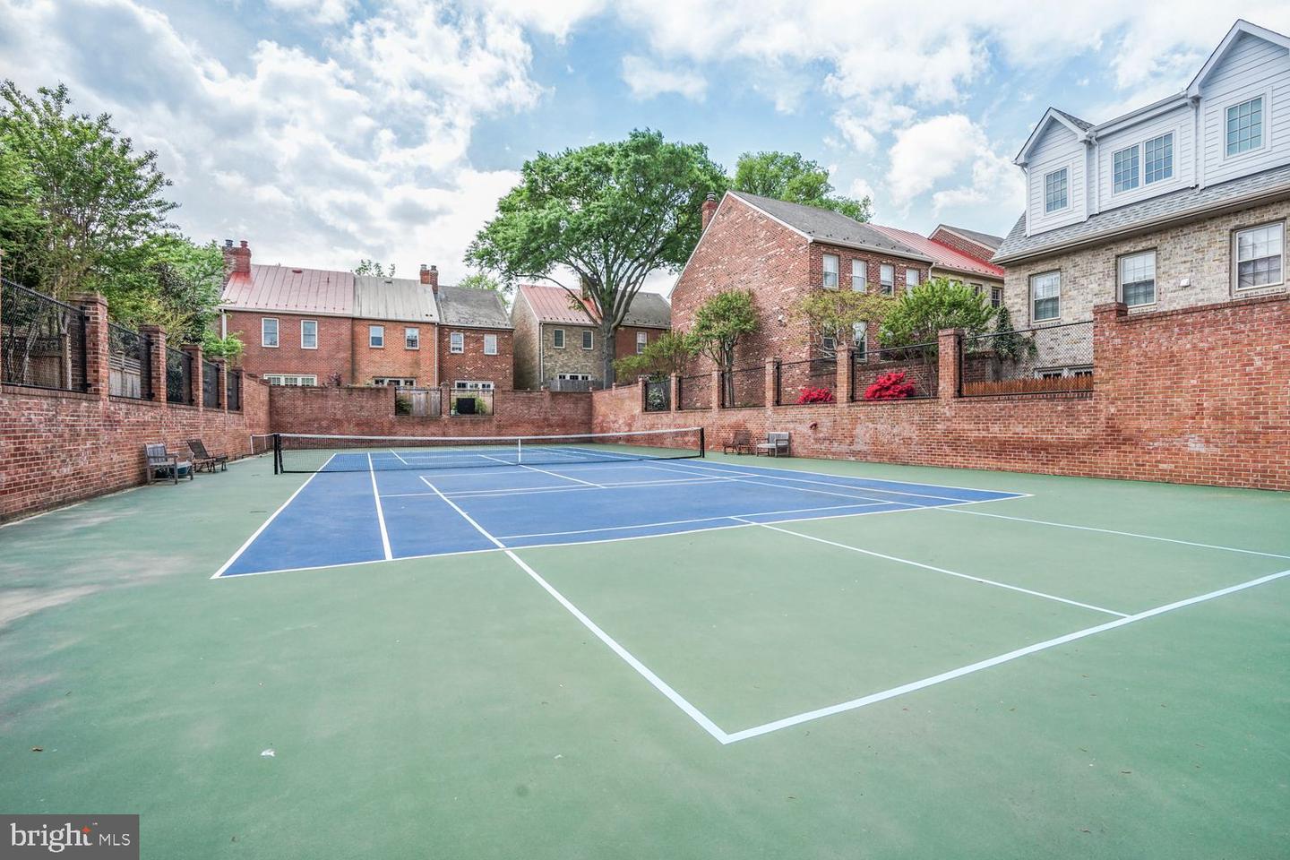 410 N LEE ST, ALEXANDRIA, Virginia 22314, 3 Bedrooms Bedrooms, ,2 BathroomsBathrooms,Residential,For sale,410 N LEE ST,VAAX2047604 MLS # VAAX2047604