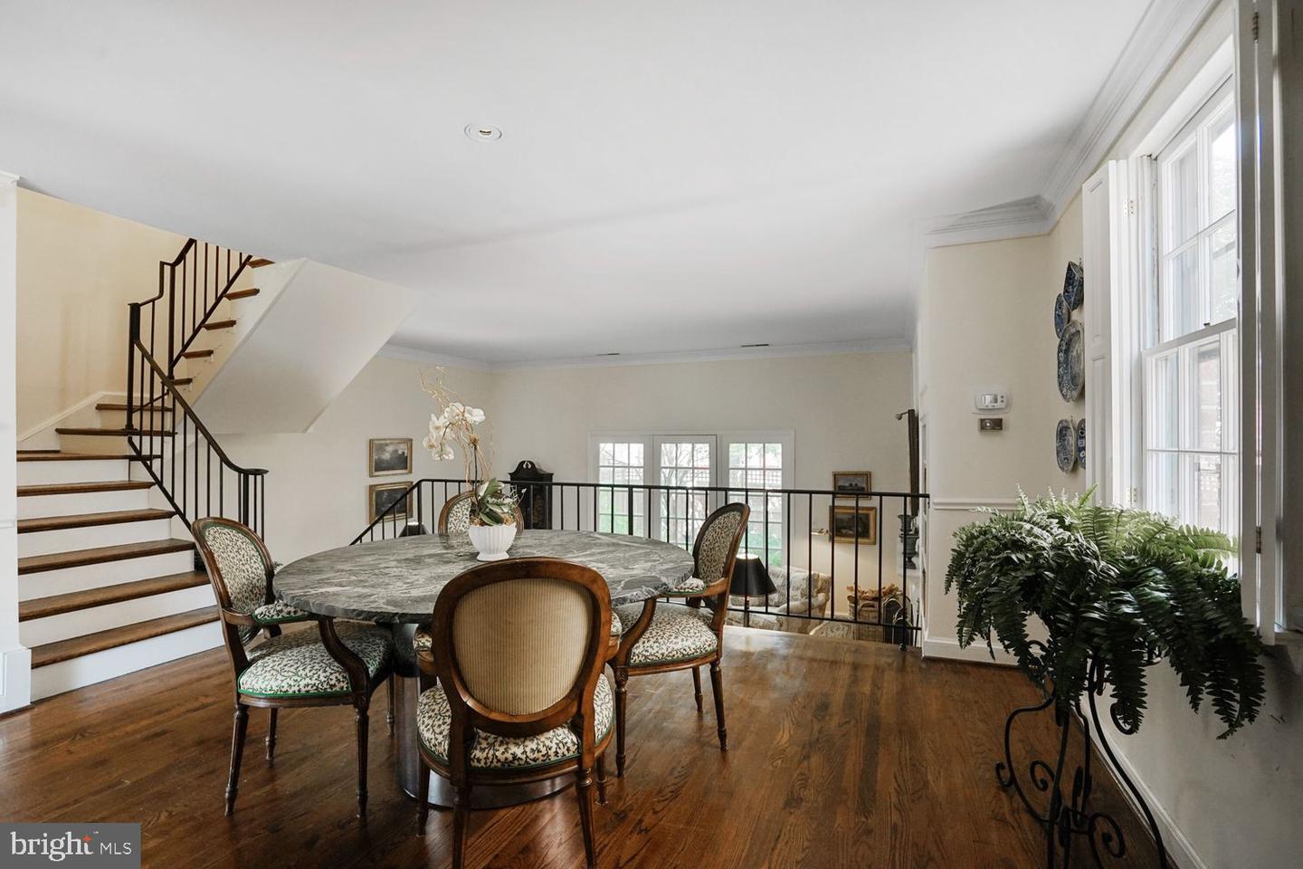 410 N LEE ST, ALEXANDRIA, Virginia 22314, 3 Bedrooms Bedrooms, ,2 BathroomsBathrooms,Residential,For sale,410 N LEE ST,VAAX2047604 MLS # VAAX2047604