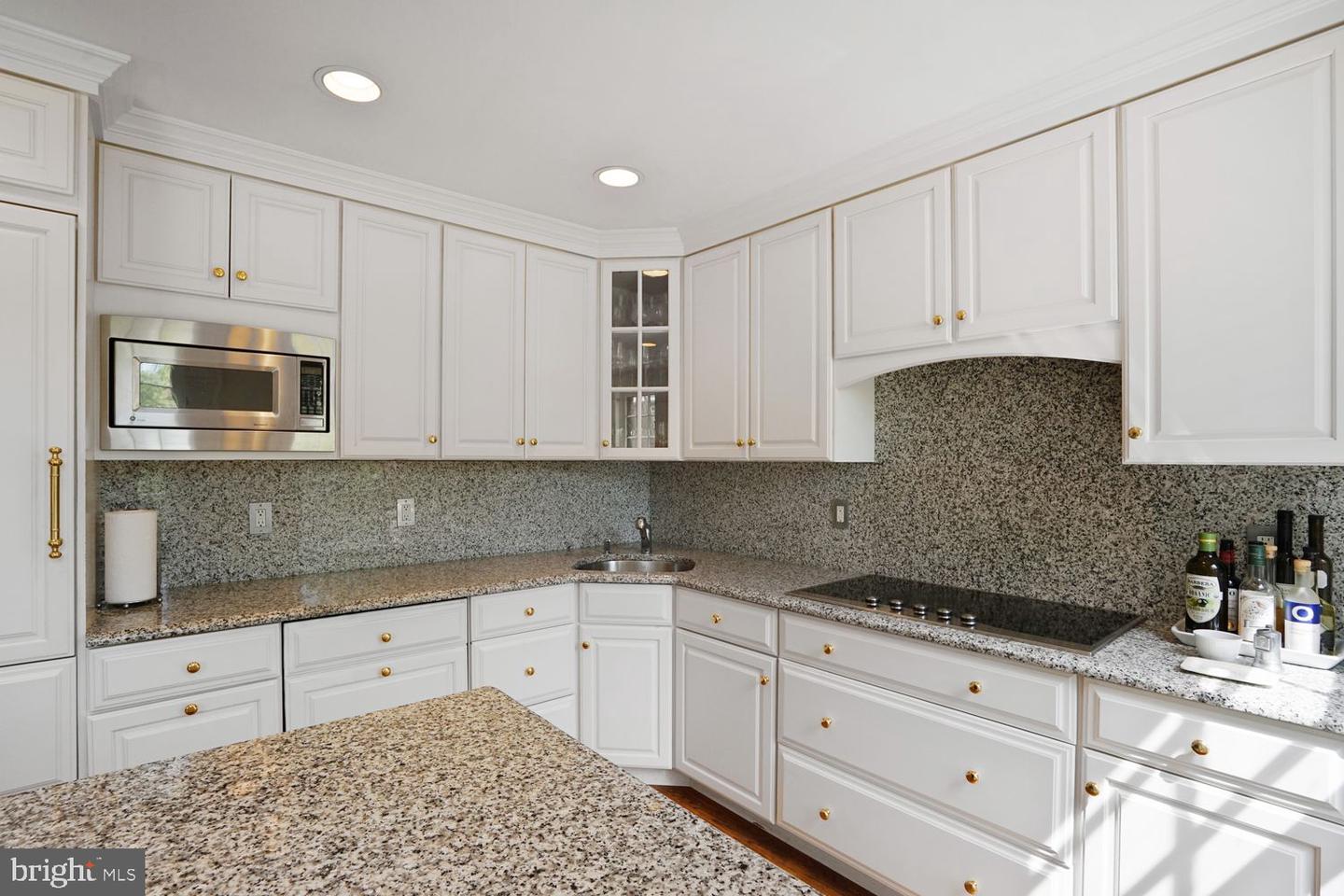 410 N LEE ST, ALEXANDRIA, Virginia 22314, 3 Bedrooms Bedrooms, ,2 BathroomsBathrooms,Residential,For sale,410 N LEE ST,VAAX2047604 MLS # VAAX2047604