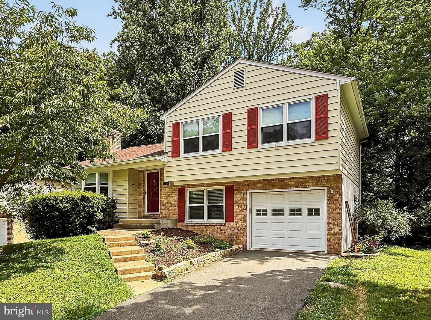 2942 FOX TAIL CT, WOODBRIDGE, Virginia 22192, 3 Bedrooms Bedrooms, ,2 BathroomsBathrooms,Residential,For sale,2942 FOX TAIL CT,VAPW2099368 MLS # VAPW2099368