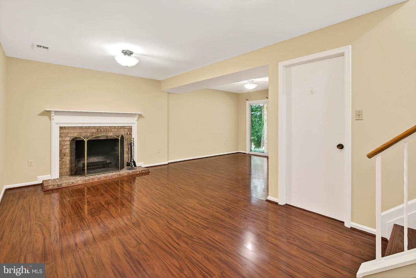 2942 FOX TAIL CT, WOODBRIDGE, Virginia 22192, 3 Bedrooms Bedrooms, ,2 BathroomsBathrooms,Residential,For sale,2942 FOX TAIL CT,VAPW2099368 MLS # VAPW2099368