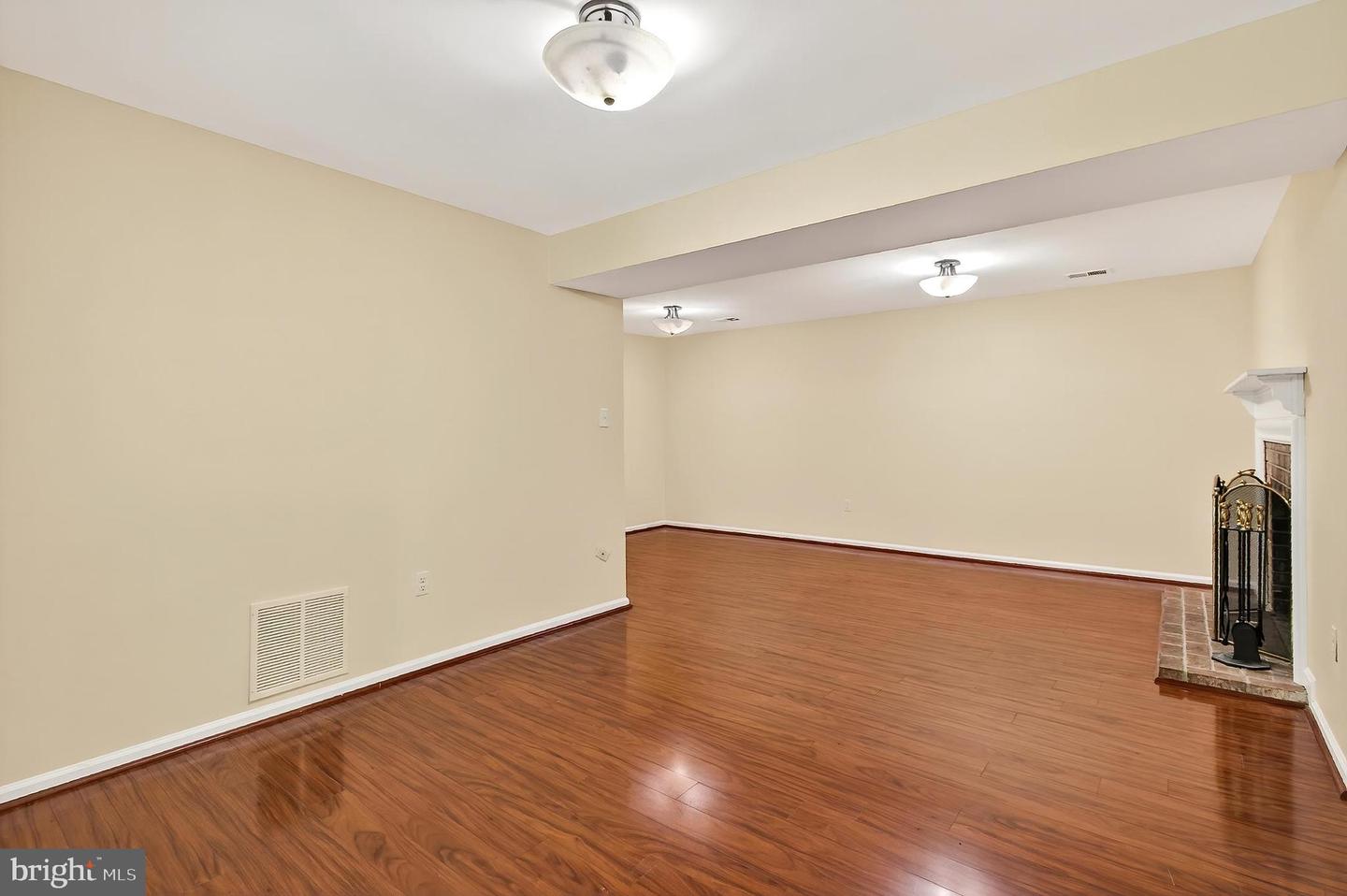 2942 FOX TAIL CT, WOODBRIDGE, Virginia 22192, 3 Bedrooms Bedrooms, ,2 BathroomsBathrooms,Residential,For sale,2942 FOX TAIL CT,VAPW2099368 MLS # VAPW2099368