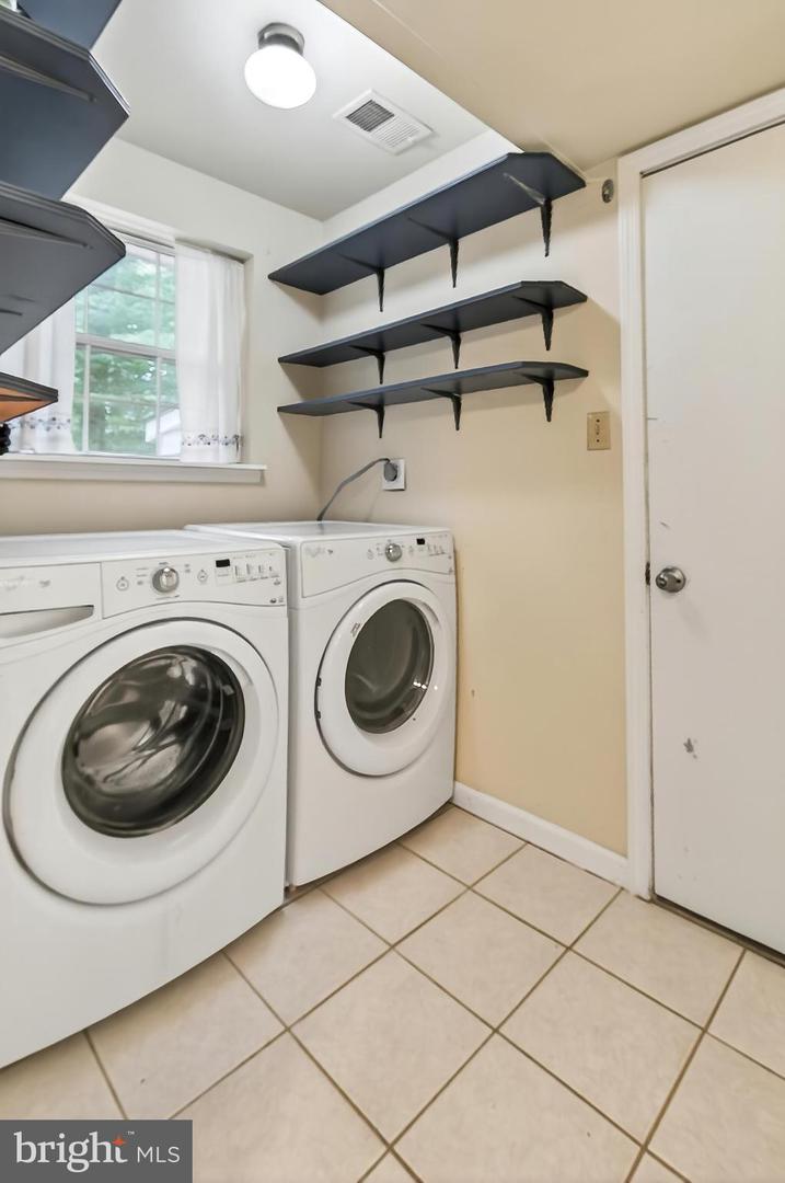 2942 FOX TAIL CT, WOODBRIDGE, Virginia 22192, 3 Bedrooms Bedrooms, ,2 BathroomsBathrooms,Residential,For sale,2942 FOX TAIL CT,VAPW2099368 MLS # VAPW2099368