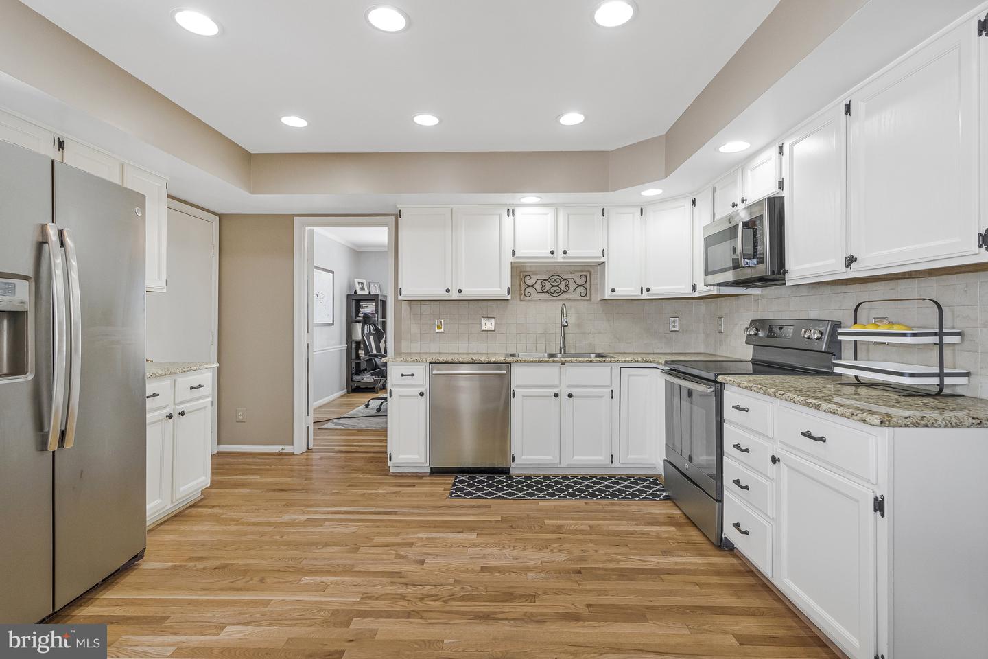 13901 STONEFIELD LN, CLIFTON, Virginia 20124, 4 Bedrooms Bedrooms, ,3 BathroomsBathrooms,Residential,For sale,13901 STONEFIELD LN,VAFX2255880 MLS # VAFX2255880