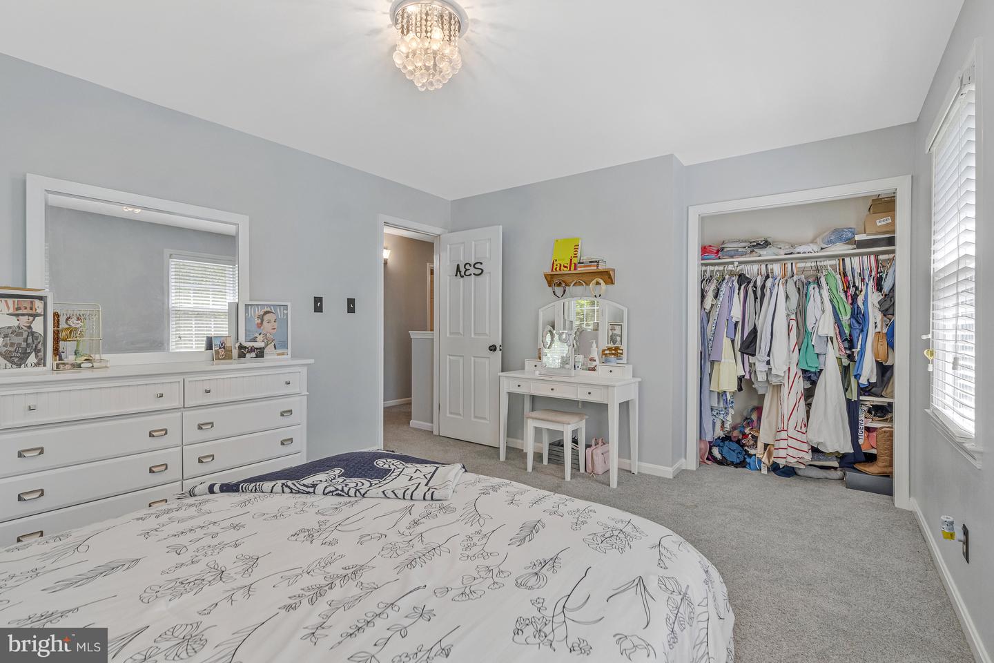 13901 STONEFIELD LN, CLIFTON, Virginia 20124, 4 Bedrooms Bedrooms, ,3 BathroomsBathrooms,Residential,For sale,13901 STONEFIELD LN,VAFX2255880 MLS # VAFX2255880