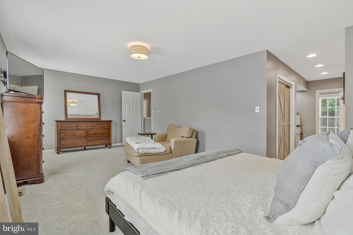 13901 STONEFIELD LN, CLIFTON, Virginia 20124, 4 Bedrooms Bedrooms, ,3 BathroomsBathrooms,Residential,For sale,13901 STONEFIELD LN,VAFX2255880 MLS # VAFX2255880