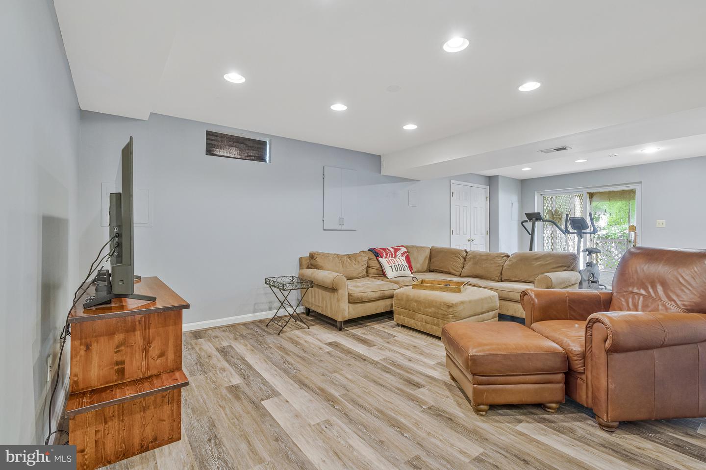 13901 STONEFIELD LN, CLIFTON, Virginia 20124, 4 Bedrooms Bedrooms, ,3 BathroomsBathrooms,Residential,For sale,13901 STONEFIELD LN,VAFX2255880 MLS # VAFX2255880