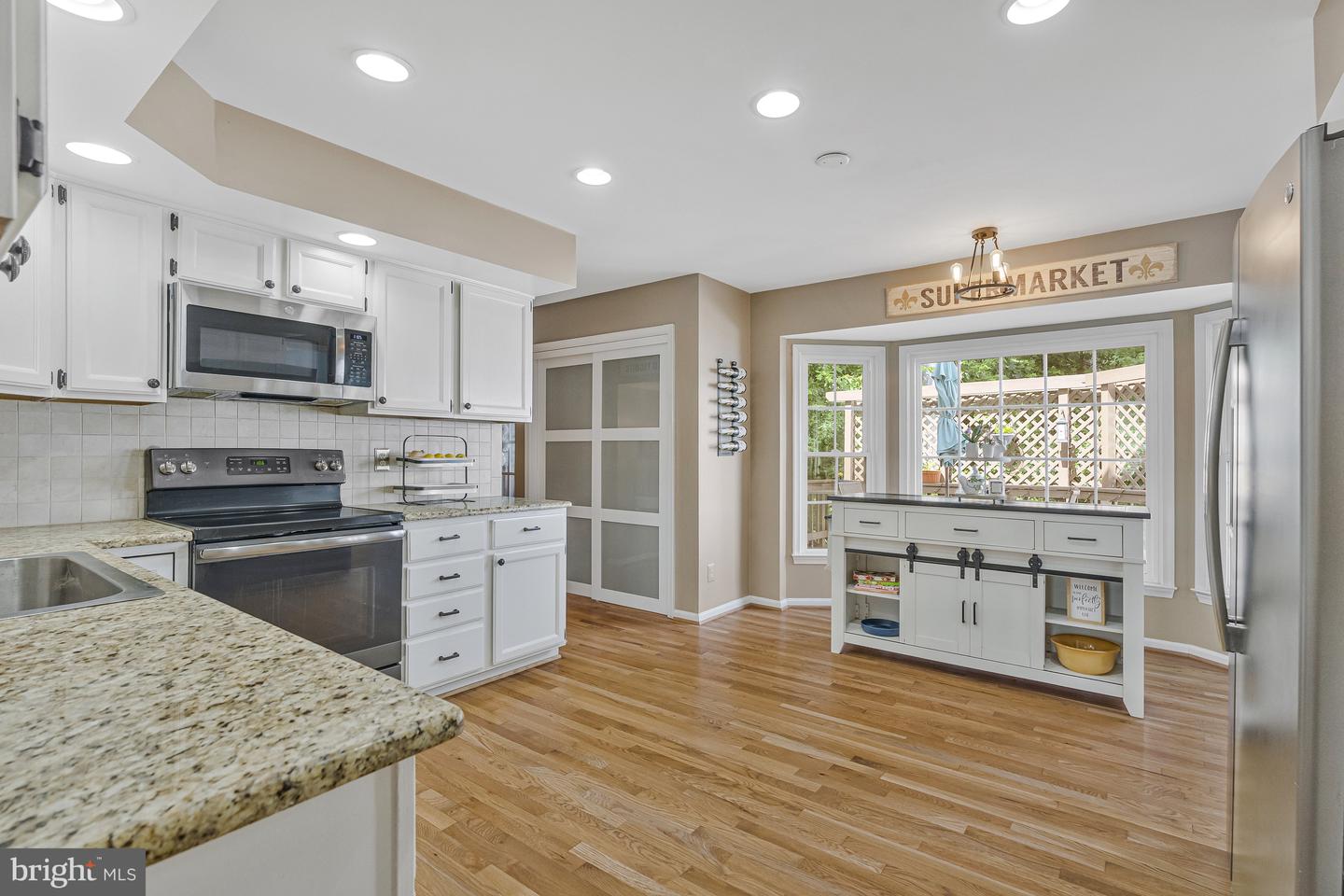 13901 STONEFIELD LN, CLIFTON, Virginia 20124, 4 Bedrooms Bedrooms, ,3 BathroomsBathrooms,Residential,For sale,13901 STONEFIELD LN,VAFX2255880 MLS # VAFX2255880