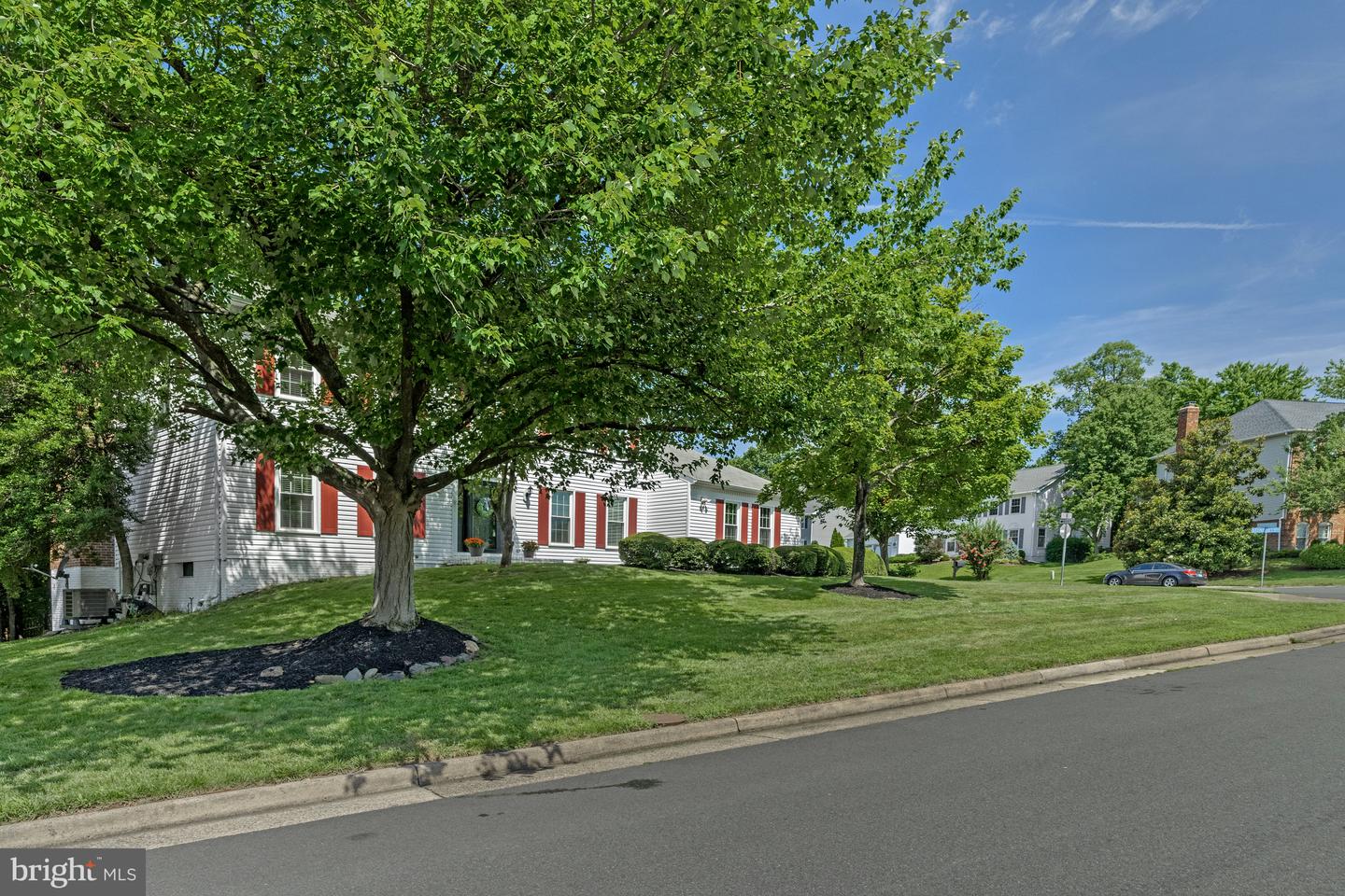 13901 STONEFIELD LN, CLIFTON, Virginia 20124, 4 Bedrooms Bedrooms, ,3 BathroomsBathrooms,Residential,For sale,13901 STONEFIELD LN,VAFX2255880 MLS # VAFX2255880