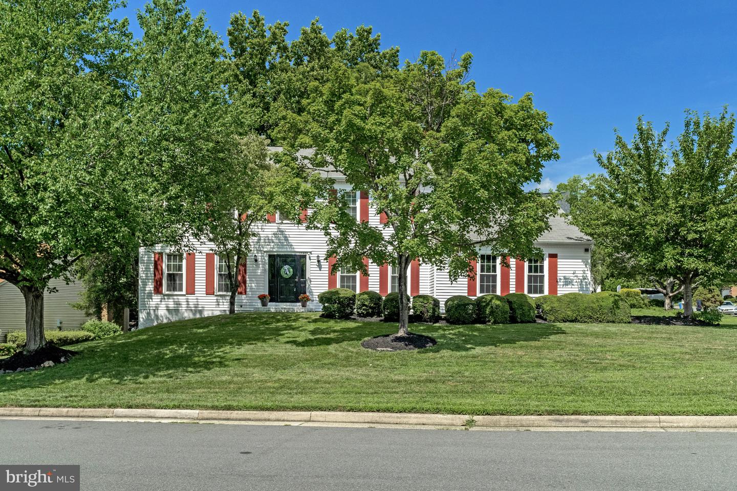 13901 STONEFIELD LN, CLIFTON, Virginia 20124, 4 Bedrooms Bedrooms, ,3 BathroomsBathrooms,Residential,For sale,13901 STONEFIELD LN,VAFX2255880 MLS # VAFX2255880
