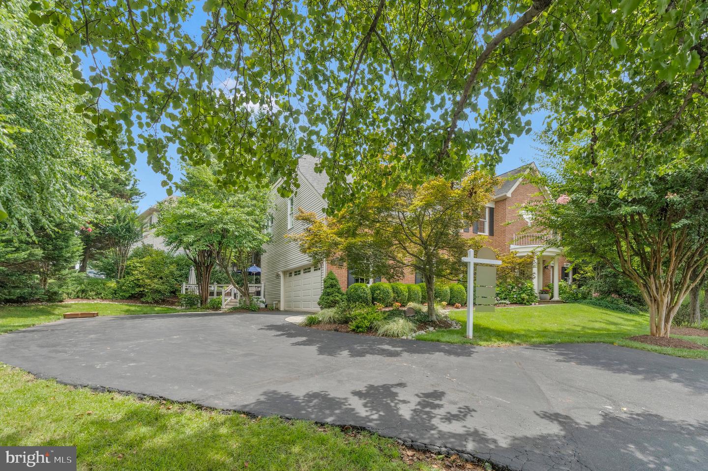 3189 POND MIST WAY, HERNDON, Virginia 20171, 4 Bedrooms Bedrooms, ,4 BathroomsBathrooms,Residential,For sale,3189 POND MIST WAY,VAFX2255962 MLS # VAFX2255962