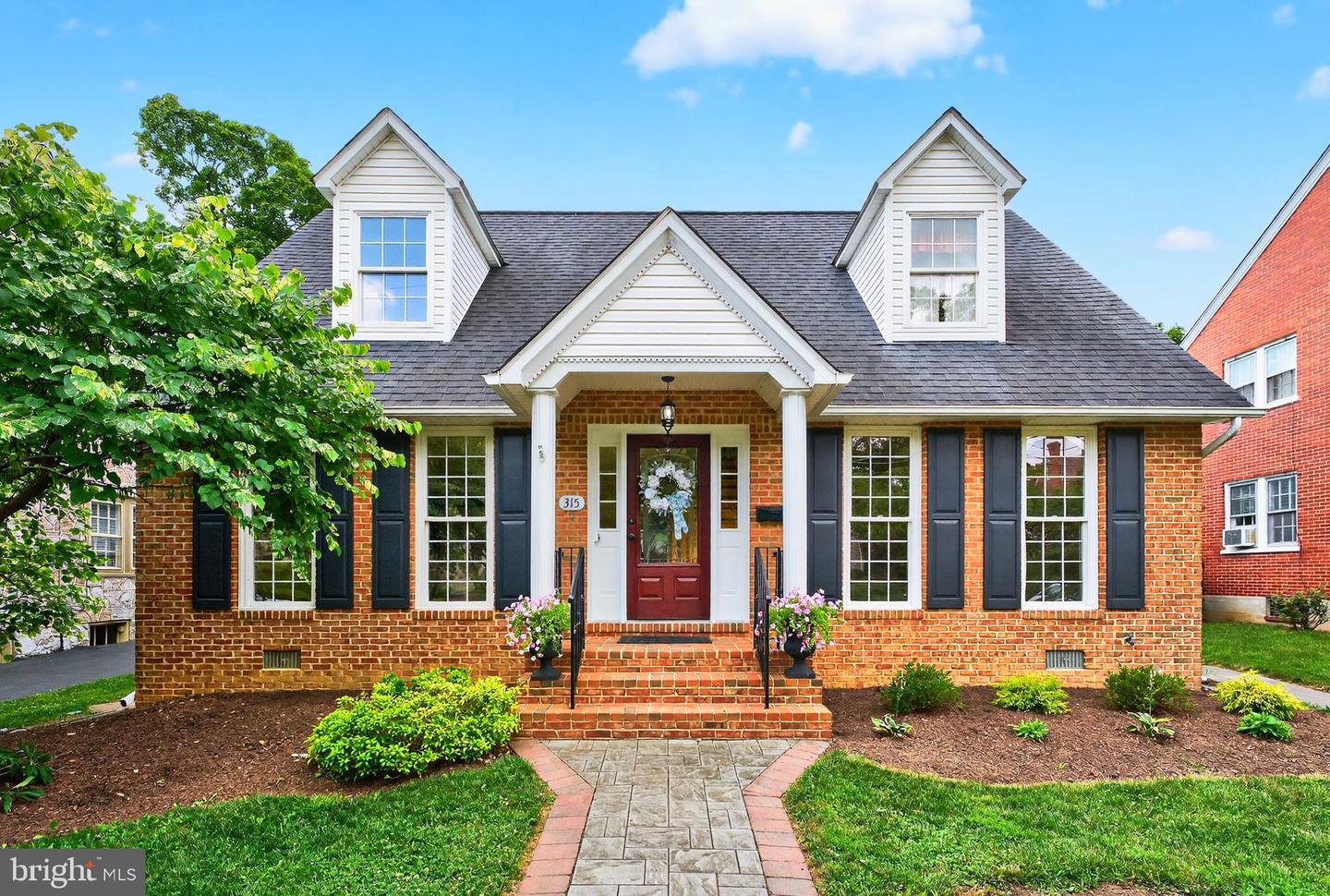 315 W WHITLOCK AVE, WINCHESTER, Virginia 22601, 5 Bedrooms Bedrooms, ,3 BathroomsBathrooms,Residential,For sale,315 W WHITLOCK AVE,VAWI2008718 MLS # VAWI2008718