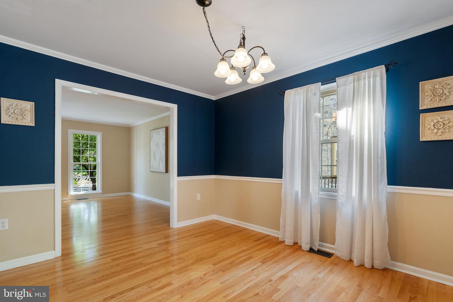 315 W WHITLOCK AVE, WINCHESTER, Virginia 22601, 5 Bedrooms Bedrooms, ,3 BathroomsBathrooms,Residential,For sale,315 W WHITLOCK AVE,VAWI2008718 MLS # VAWI2008718