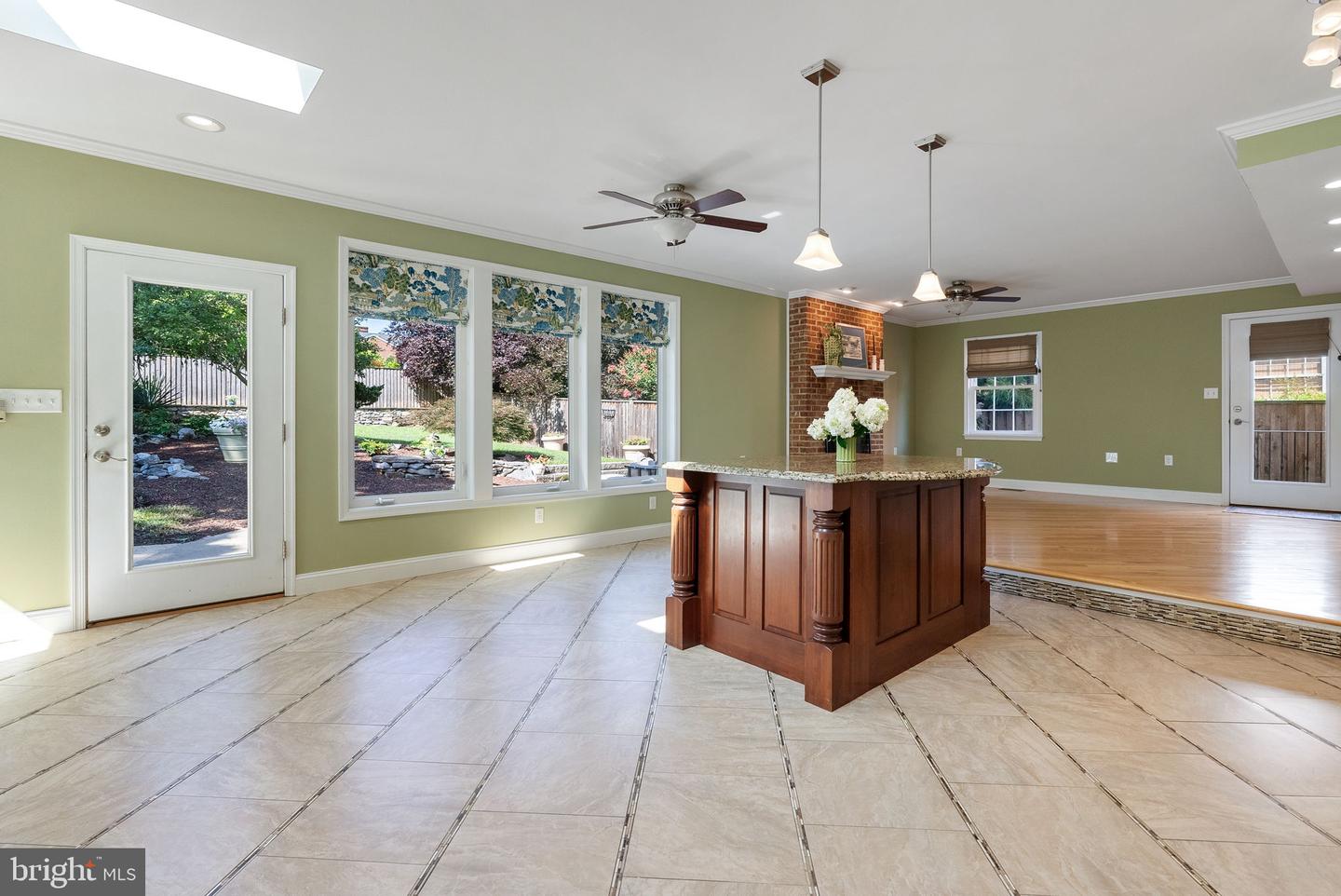 315 W WHITLOCK AVE, WINCHESTER, Virginia 22601, 5 Bedrooms Bedrooms, ,3 BathroomsBathrooms,Residential,For sale,315 W WHITLOCK AVE,VAWI2008718 MLS # VAWI2008718