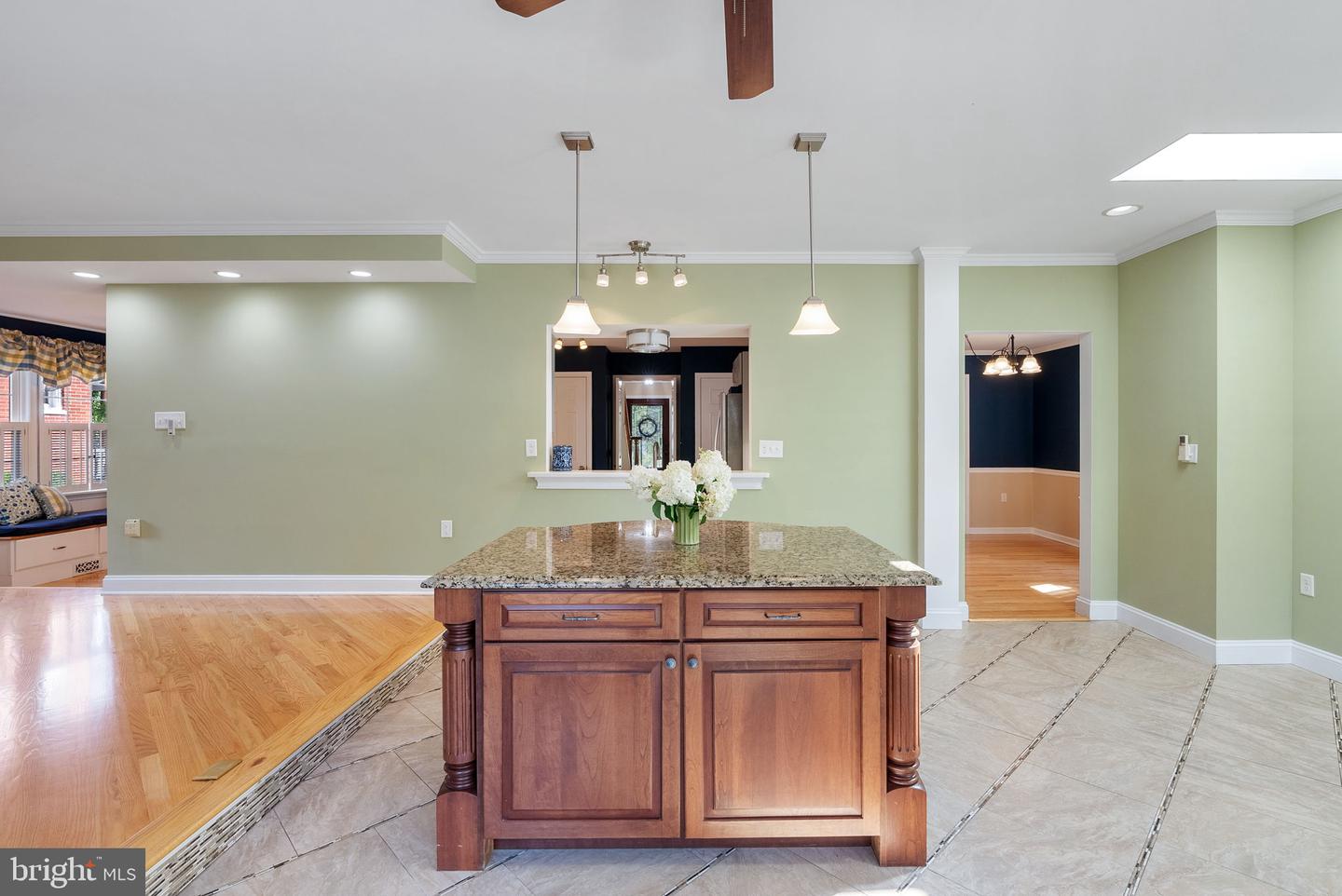 315 W WHITLOCK AVE, WINCHESTER, Virginia 22601, 5 Bedrooms Bedrooms, ,3 BathroomsBathrooms,Residential,For sale,315 W WHITLOCK AVE,VAWI2008718 MLS # VAWI2008718