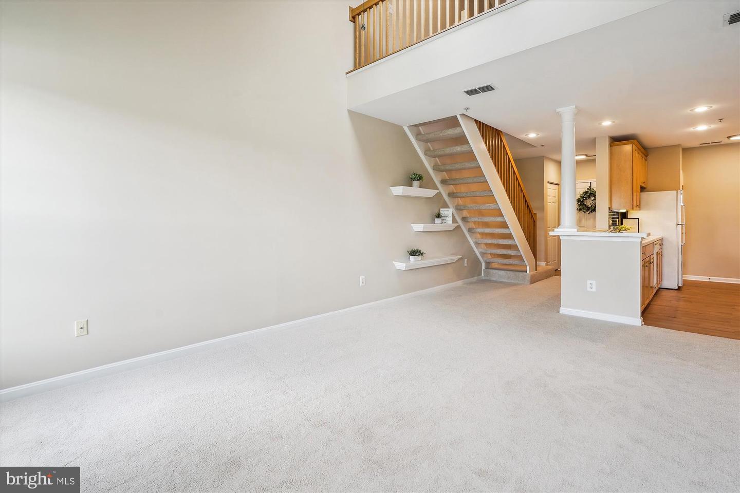 25280 LAKE SHORE SQ #303, CHANTILLY, Virginia 20152, 2 Bedrooms Bedrooms, ,2 BathroomsBathrooms,Residential,For sale,25280 LAKE SHORE SQ #303,VALO2102464 MLS # VALO2102464