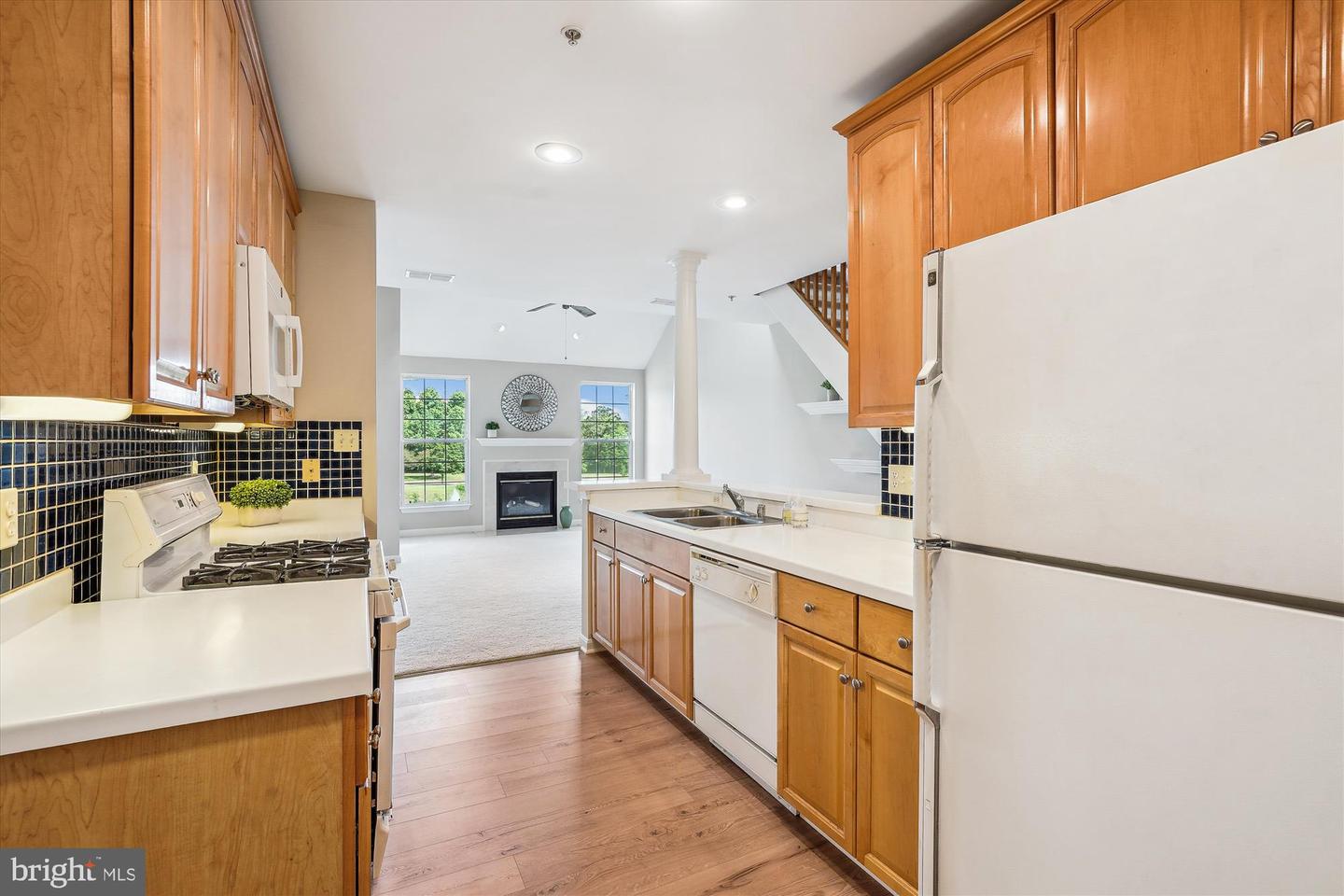 25280 LAKE SHORE SQ #303, CHANTILLY, Virginia 20152, 2 Bedrooms Bedrooms, ,2 BathroomsBathrooms,Residential,For sale,25280 LAKE SHORE SQ #303,VALO2102464 MLS # VALO2102464