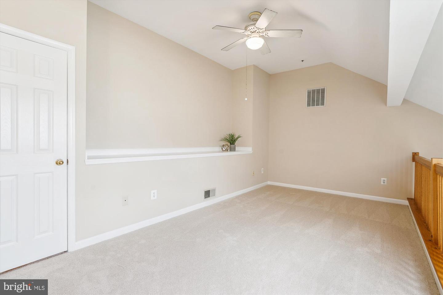 25280 LAKE SHORE SQ #303, CHANTILLY, Virginia 20152, 2 Bedrooms Bedrooms, ,2 BathroomsBathrooms,Residential,For sale,25280 LAKE SHORE SQ #303,VALO2102464 MLS # VALO2102464