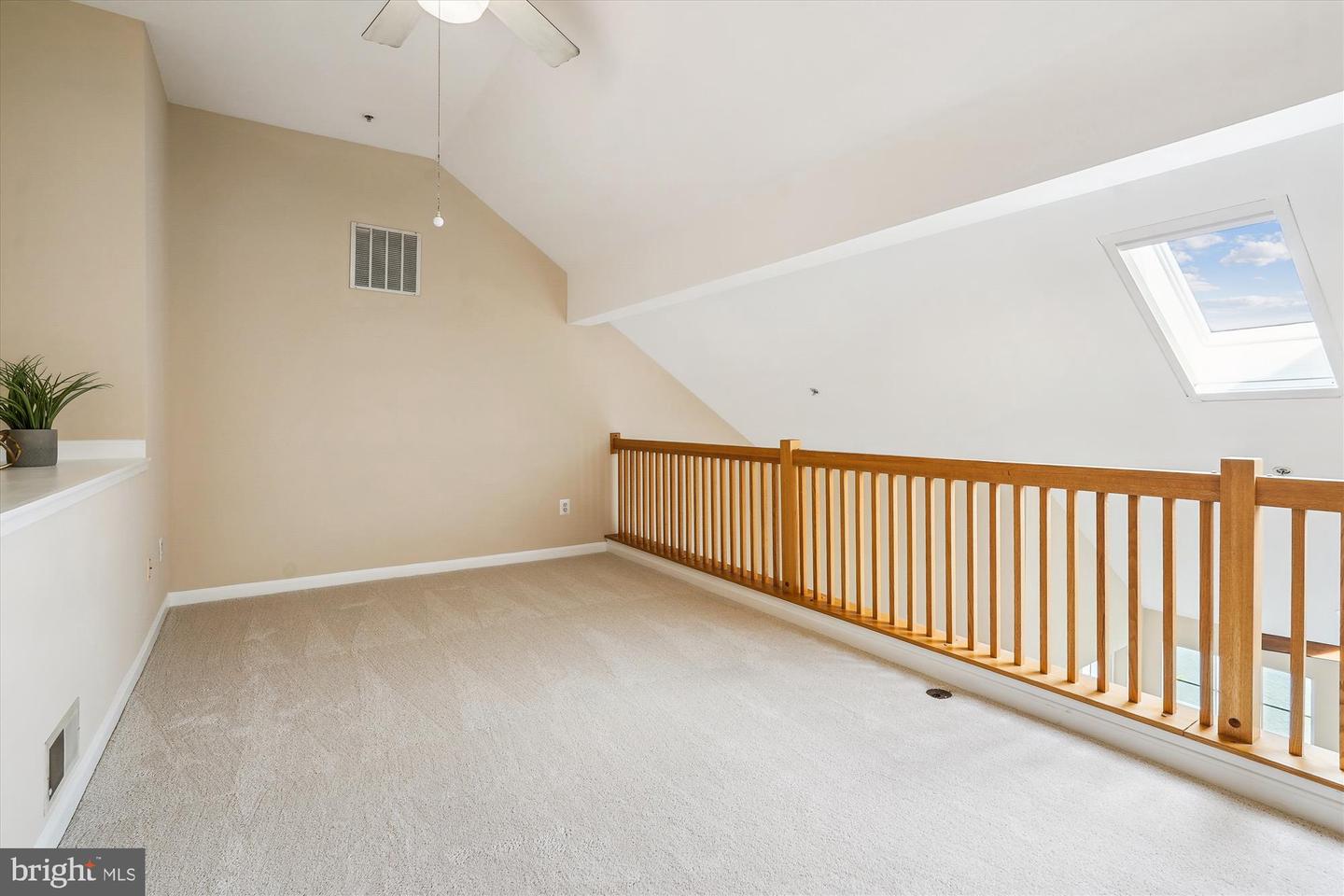 25280 LAKE SHORE SQ #303, CHANTILLY, Virginia 20152, 2 Bedrooms Bedrooms, ,2 BathroomsBathrooms,Residential,For sale,25280 LAKE SHORE SQ #303,VALO2102464 MLS # VALO2102464