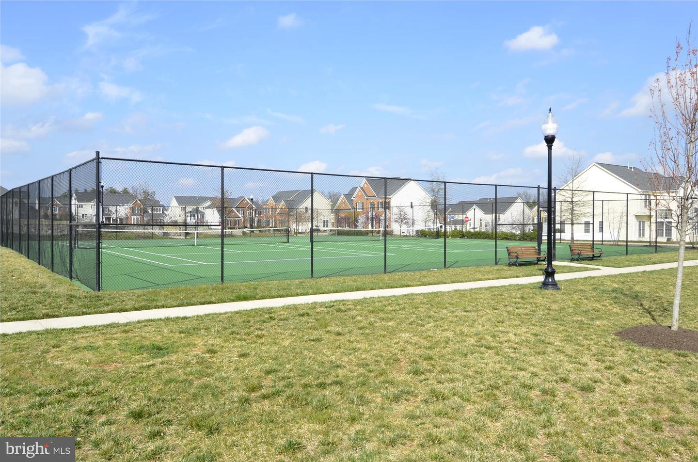 25280 LAKE SHORE SQ #303, CHANTILLY, Virginia 20152, 2 Bedrooms Bedrooms, ,2 BathroomsBathrooms,Residential,For sale,25280 LAKE SHORE SQ #303,VALO2102464 MLS # VALO2102464