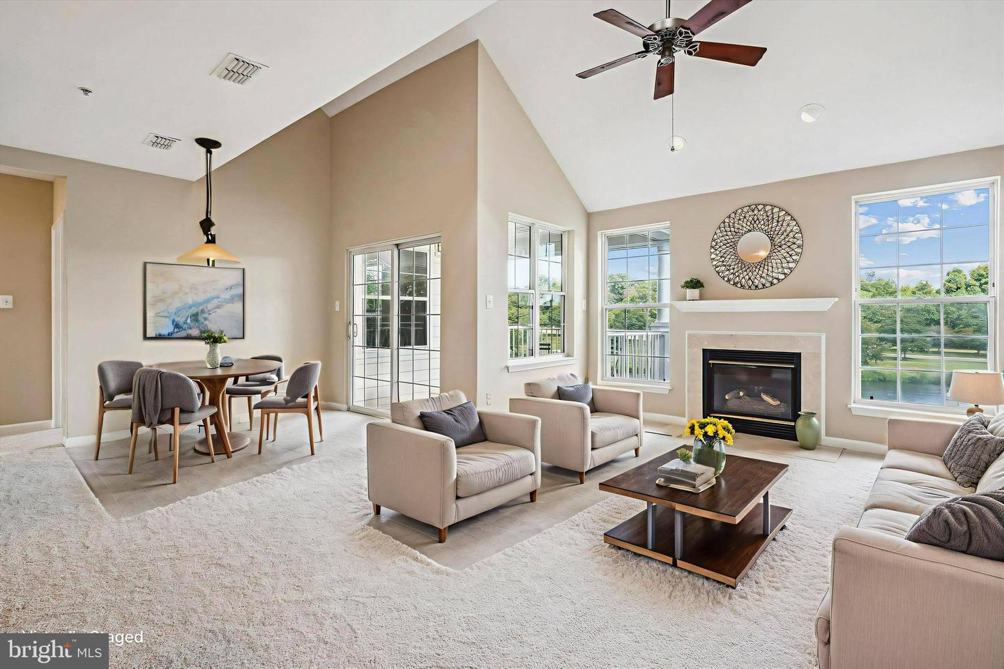 25280 LAKE SHORE SQ #303, CHANTILLY, Virginia 20152, 2 Bedrooms Bedrooms, ,2 BathroomsBathrooms,Residential,For sale,25280 LAKE SHORE SQ #303,VALO2102464 MLS # VALO2102464