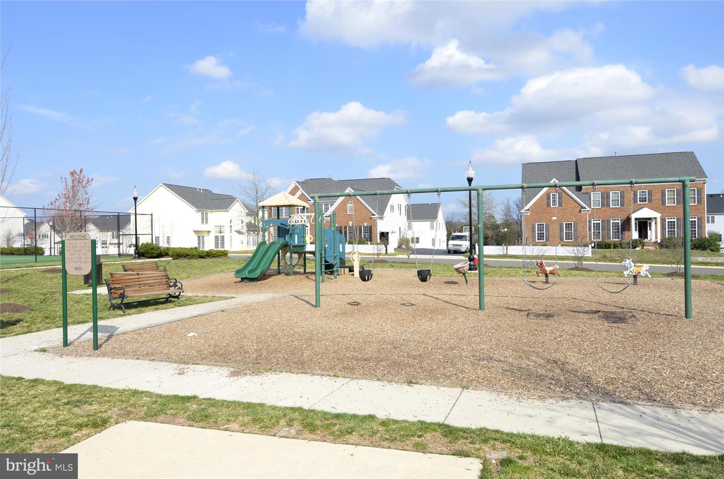 25280 LAKE SHORE SQ #303, CHANTILLY, Virginia 20152, 2 Bedrooms Bedrooms, ,2 BathroomsBathrooms,Residential,For sale,25280 LAKE SHORE SQ #303,VALO2102464 MLS # VALO2102464