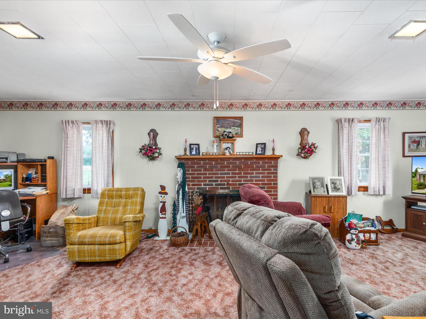 355 COPP RD, STRASBURG, Virginia 22657, 3 Bedrooms Bedrooms, ,1 BathroomBathrooms,Residential,For sale,355 COPP RD,VASH2012030 MLS # VASH2012030