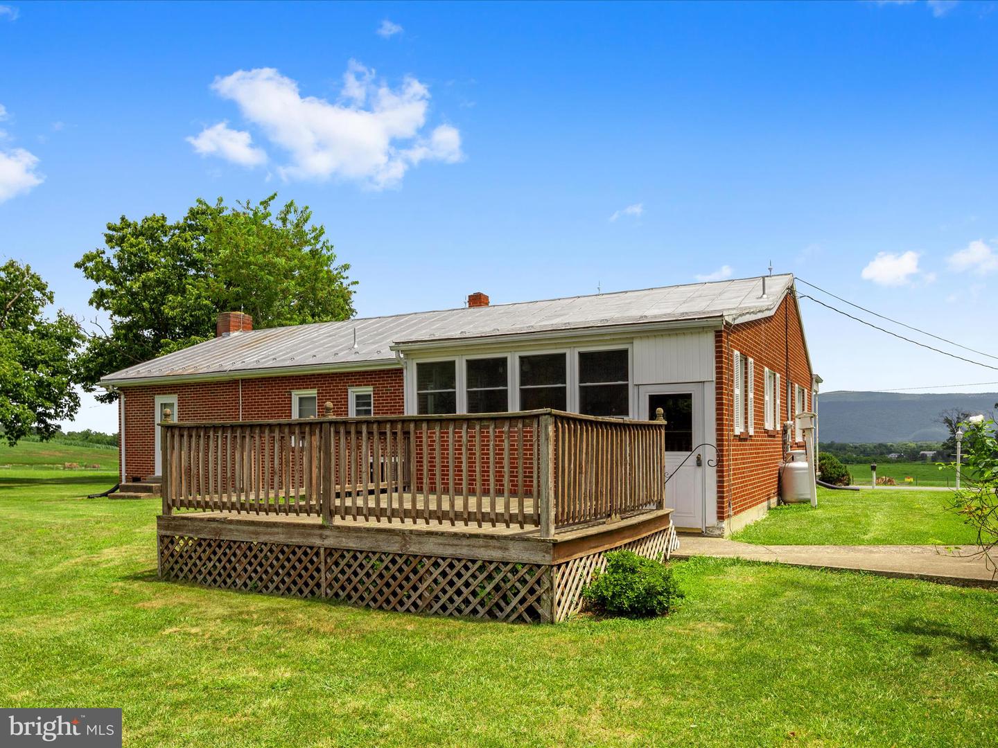355 COPP RD, STRASBURG, Virginia 22657, 3 Bedrooms Bedrooms, ,1 BathroomBathrooms,Residential,For sale,355 COPP RD,VASH2012030 MLS # VASH2012030