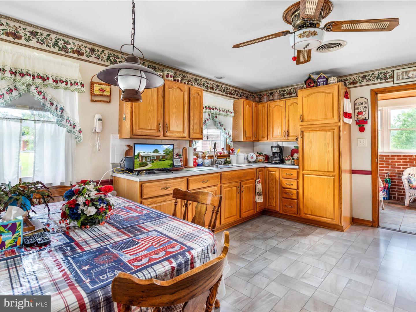 355 COPP RD, STRASBURG, Virginia 22657, 3 Bedrooms Bedrooms, ,1 BathroomBathrooms,Residential,For sale,355 COPP RD,VASH2012030 MLS # VASH2012030