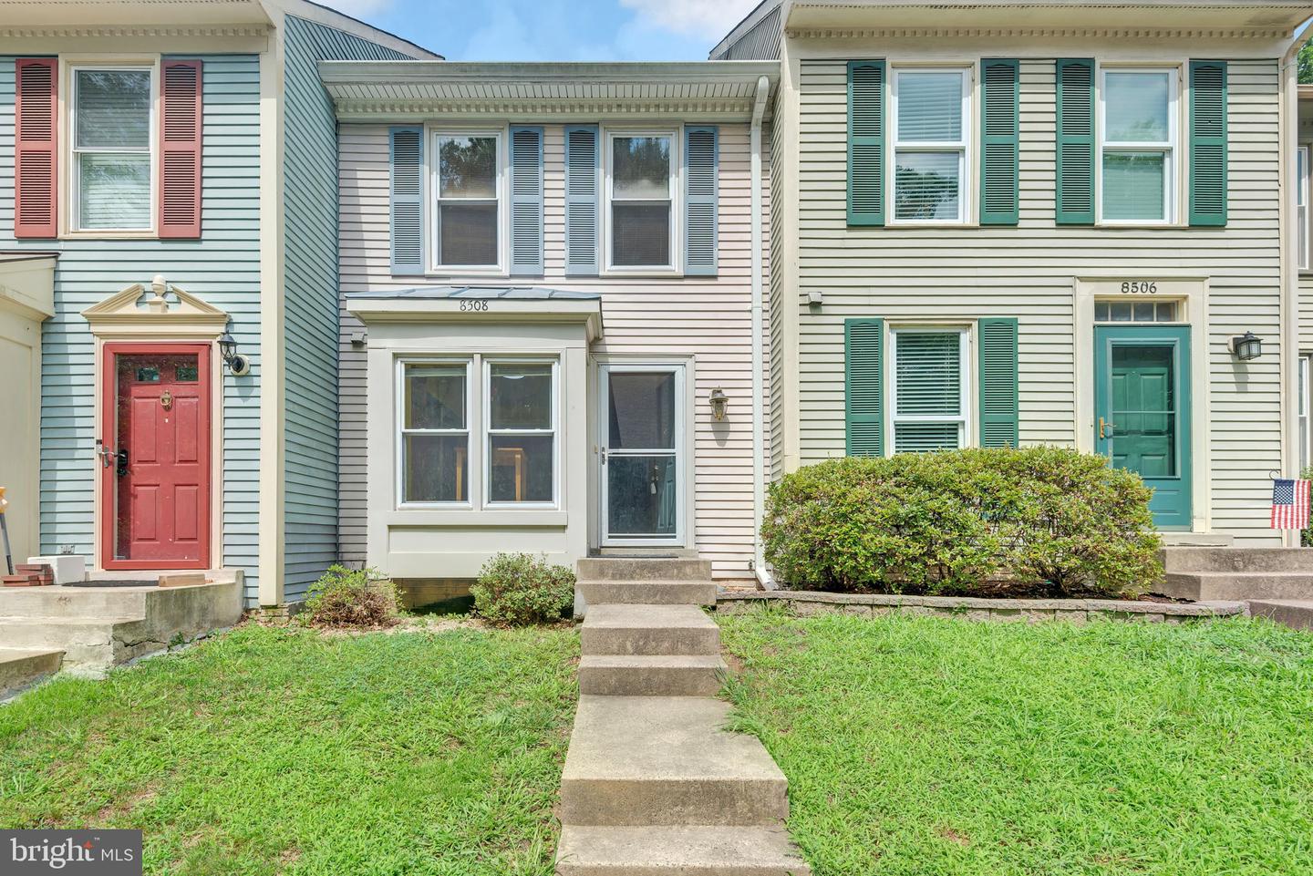 8508 LAUREL OAK DR, SPRINGFIELD, Virginia 22153, 2 Bedrooms Bedrooms, ,2 BathroomsBathrooms,Residential,For sale,8508 LAUREL OAK DR,VAFX2256294 MLS # VAFX2256294
