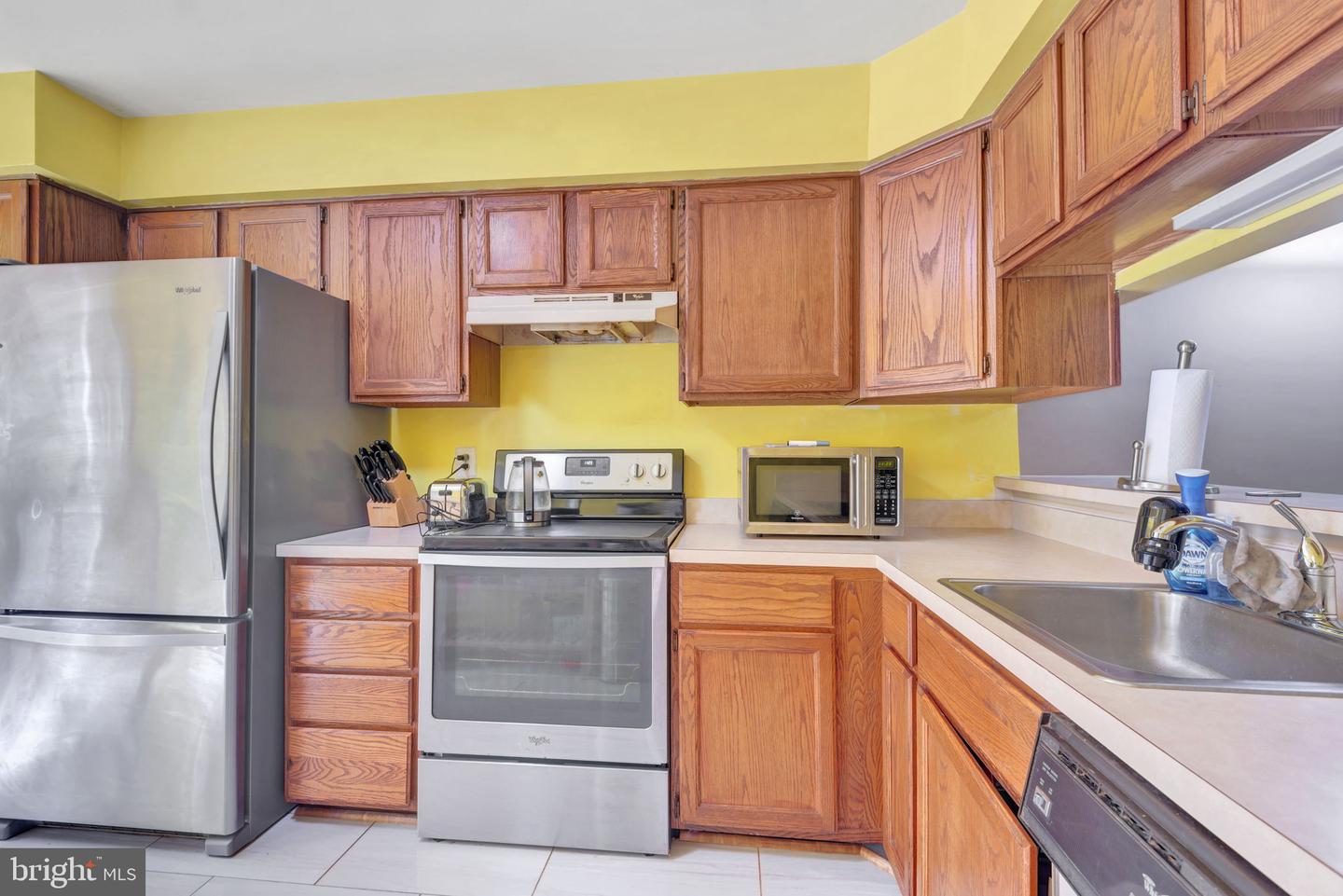 8508 LAUREL OAK DR, SPRINGFIELD, Virginia 22153, 2 Bedrooms Bedrooms, ,2 BathroomsBathrooms,Residential,For sale,8508 LAUREL OAK DR,VAFX2256294 MLS # VAFX2256294
