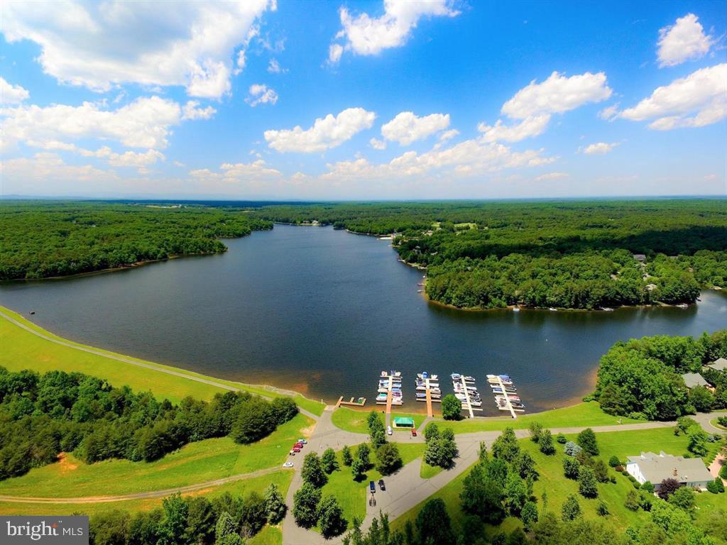 11207 VALOR BRIDGE DR, SPOTSYLVANIA, Virginia 22551, 4 Bedrooms Bedrooms, ,4 BathroomsBathrooms,Residential,For sale,11207 VALOR BRIDGE DR,VASP2034776 MLS # VASP2034776