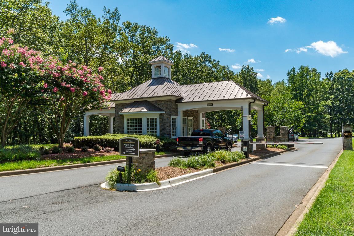 11207 VALOR BRIDGE DR, SPOTSYLVANIA, Virginia 22551, 4 Bedrooms Bedrooms, ,4 BathroomsBathrooms,Residential,For sale,11207 VALOR BRIDGE DR,VASP2034776 MLS # VASP2034776