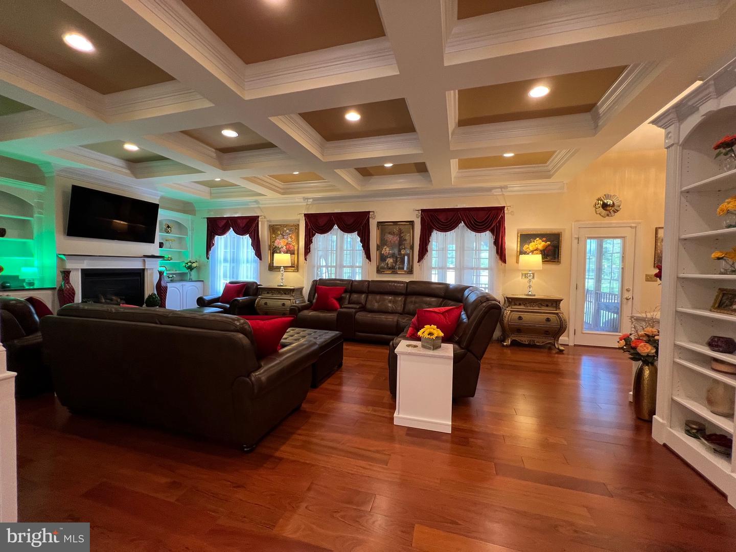 11207 VALOR BRIDGE DR, SPOTSYLVANIA, Virginia 22551, 4 Bedrooms Bedrooms, ,4 BathroomsBathrooms,Residential,For sale,11207 VALOR BRIDGE DR,VASP2034776 MLS # VASP2034776