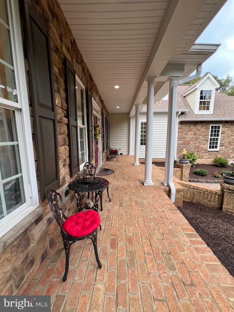 11207 VALOR BRIDGE DR, SPOTSYLVANIA, Virginia 22551, 4 Bedrooms Bedrooms, ,4 BathroomsBathrooms,Residential,For sale,11207 VALOR BRIDGE DR,VASP2034776 MLS # VASP2034776