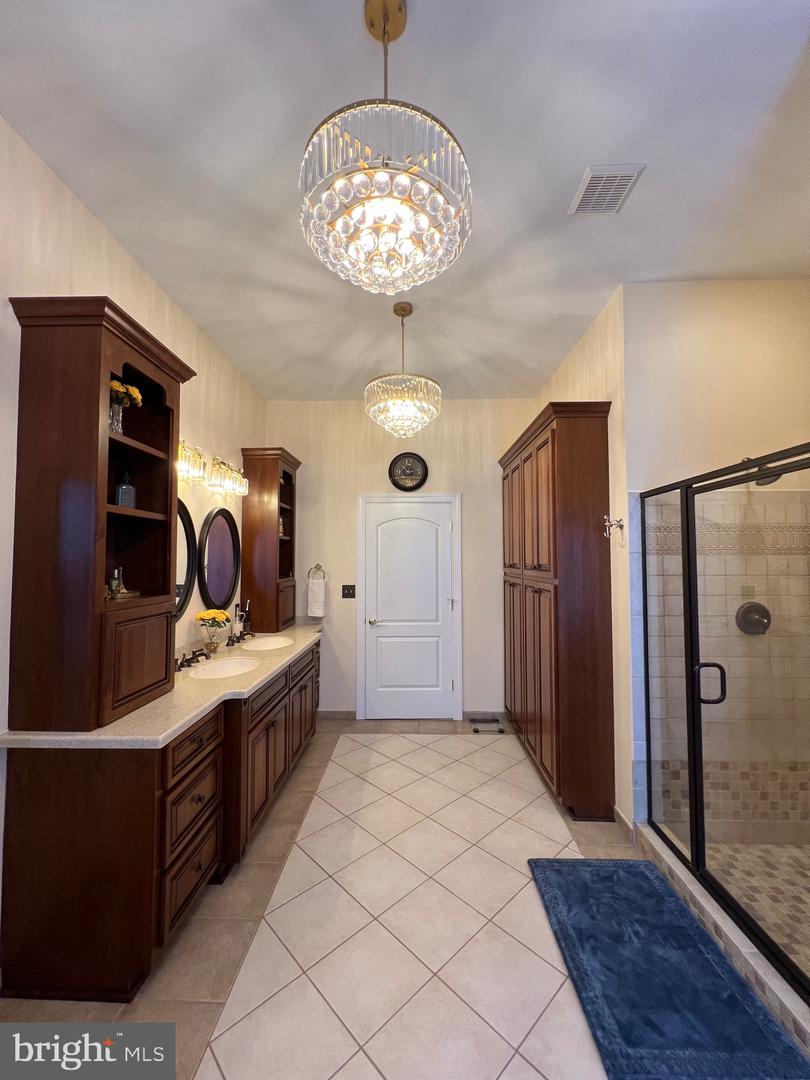 11207 VALOR BRIDGE DR, SPOTSYLVANIA, Virginia 22551, 4 Bedrooms Bedrooms, ,4 BathroomsBathrooms,Residential,For sale,11207 VALOR BRIDGE DR,VASP2034776 MLS # VASP2034776