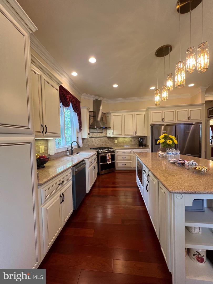 11207 VALOR BRIDGE DR, SPOTSYLVANIA, Virginia 22551, 4 Bedrooms Bedrooms, ,4 BathroomsBathrooms,Residential,For sale,11207 VALOR BRIDGE DR,VASP2034776 MLS # VASP2034776