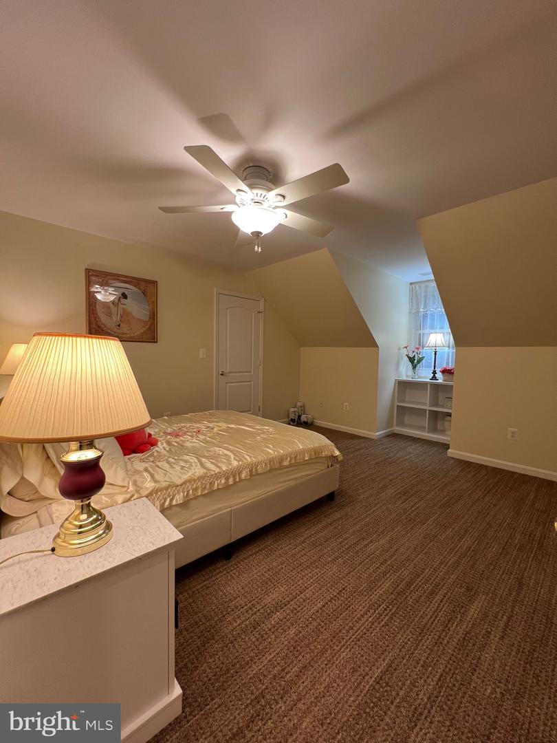 11207 VALOR BRIDGE DR, SPOTSYLVANIA, Virginia 22551, 4 Bedrooms Bedrooms, ,4 BathroomsBathrooms,Residential,For sale,11207 VALOR BRIDGE DR,VASP2034776 MLS # VASP2034776