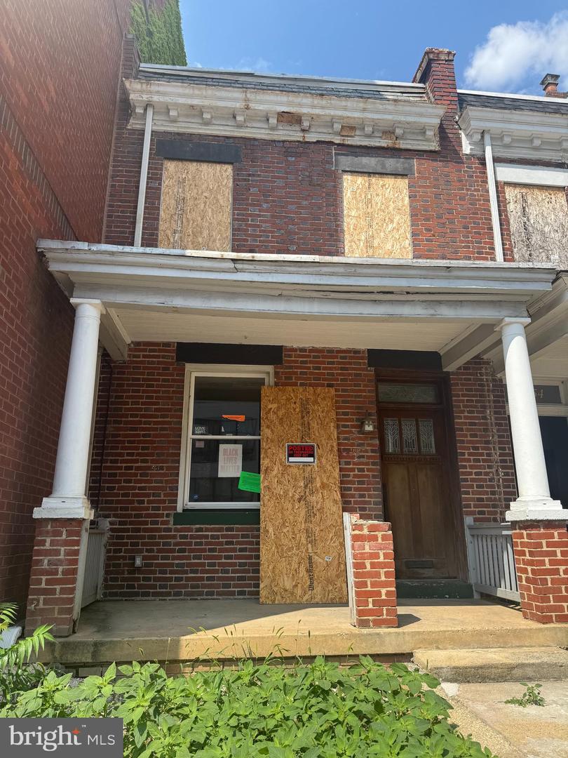 2352 CHAMPLAIN ST NW, WASHINGTON, District Of Columbia 20009, 2 Bedrooms Bedrooms, ,1 BathroomBathrooms,Residential,For sale,2352 CHAMPLAIN ST NW,DCDC2210986 MLS # DCDC2210986