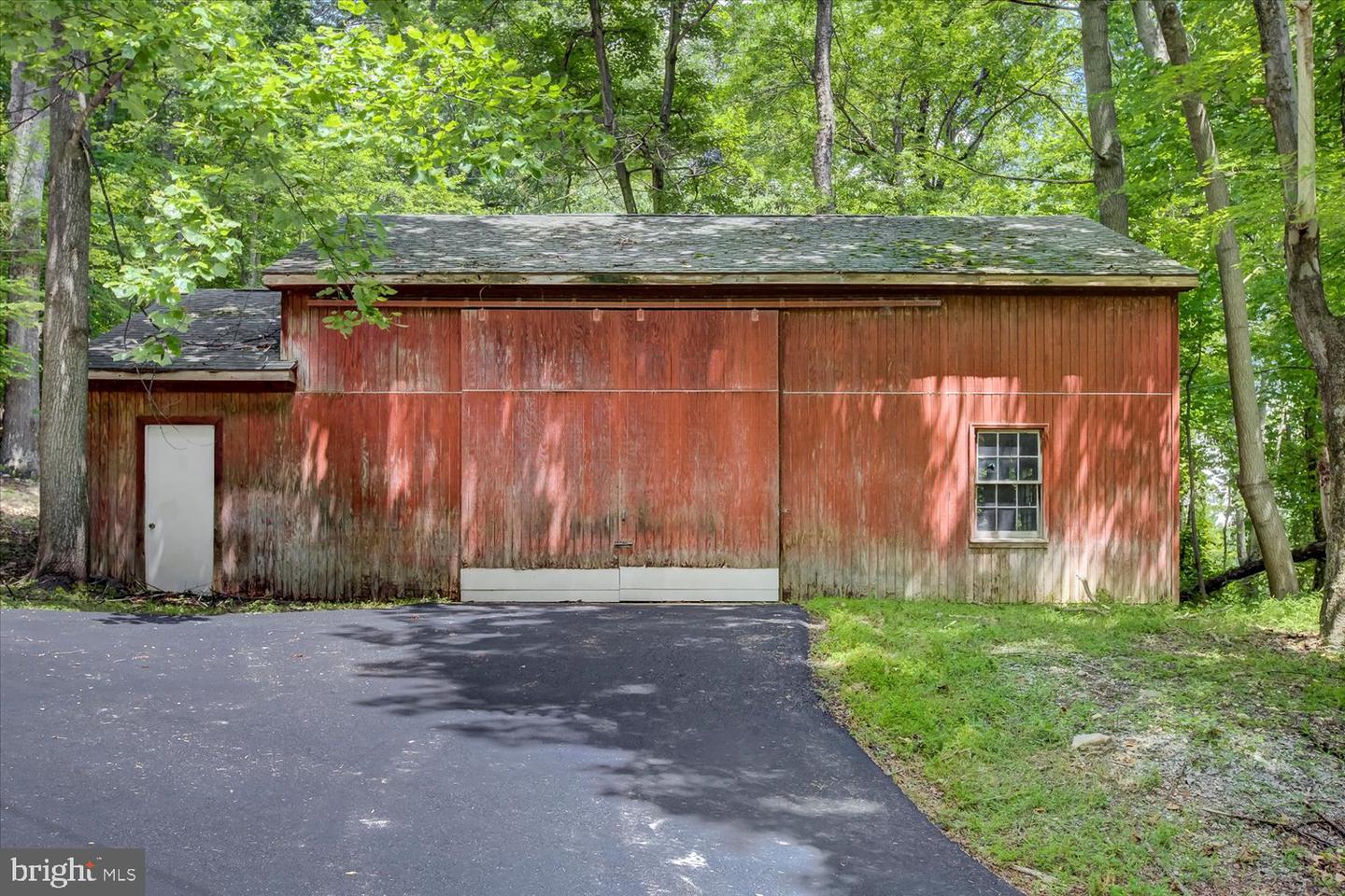 34942 CHARLES TOWN PIKE, HILLSBORO, Virginia 20132, 3 Bedrooms Bedrooms, ,2 BathroomsBathrooms,Residential,For sale,34942 CHARLES TOWN PIKE,VALO2102638 MLS # VALO2102638