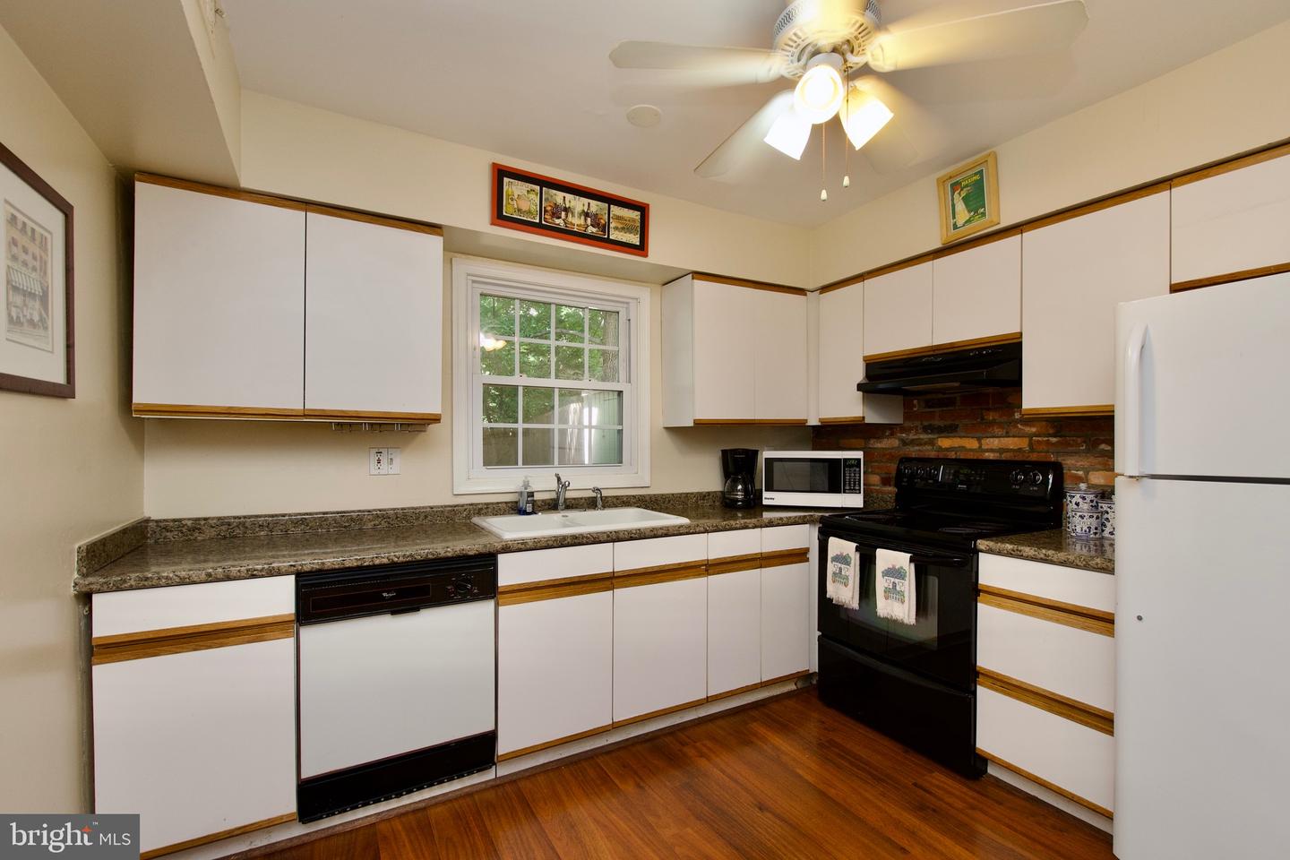 8425 PENSHURST DR #595, SPRINGFIELD, Virginia 22152, 3 Bedrooms Bedrooms, ,2 BathroomsBathrooms,Residential,For sale,8425 PENSHURST DR #595,VAFX2256640 MLS # VAFX2256640