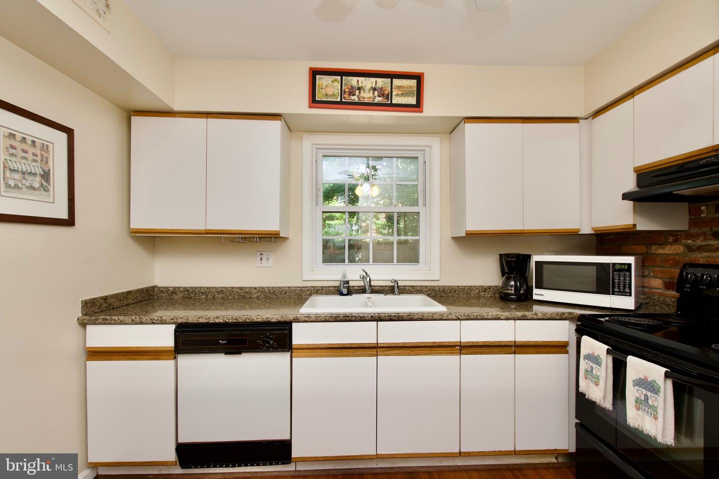 8425 PENSHURST DR #595, SPRINGFIELD, Virginia 22152, 3 Bedrooms Bedrooms, ,2 BathroomsBathrooms,Residential,For sale,8425 PENSHURST DR #595,VAFX2256640 MLS # VAFX2256640