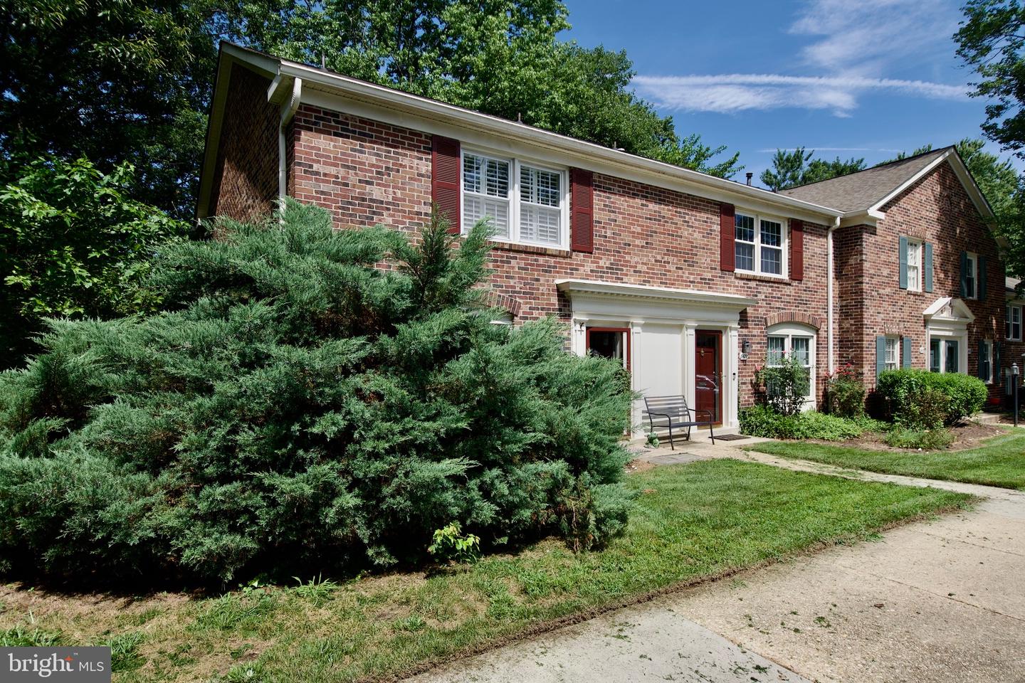 8425 PENSHURST DR #595, SPRINGFIELD, Virginia 22152, 3 Bedrooms Bedrooms, ,2 BathroomsBathrooms,Residential,For sale,8425 PENSHURST DR #595,VAFX2256640 MLS # VAFX2256640