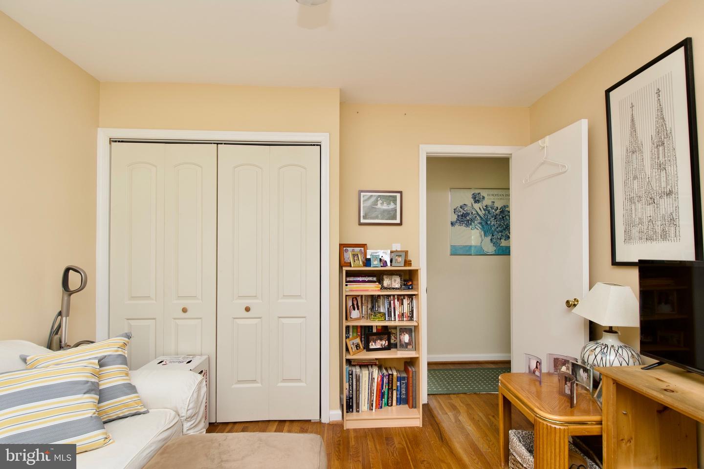 8425 PENSHURST DR #595, SPRINGFIELD, Virginia 22152, 3 Bedrooms Bedrooms, ,2 BathroomsBathrooms,Residential,For sale,8425 PENSHURST DR #595,VAFX2256640 MLS # VAFX2256640