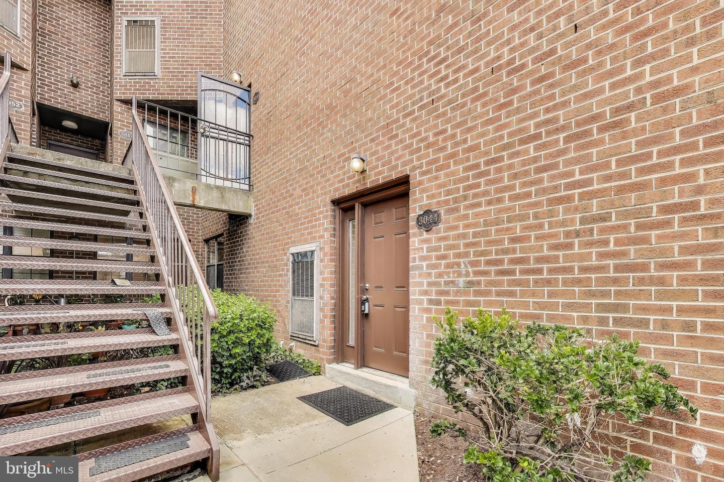 3044 PINEVIEW CT NE #3044, WASHINGTON, District Of Columbia 20018, 2 Bedrooms Bedrooms, ,1 BathroomBathrooms,Residential,For sale,3044 PINEVIEW CT NE #3044,DCDC2211312 MLS # DCDC2211312