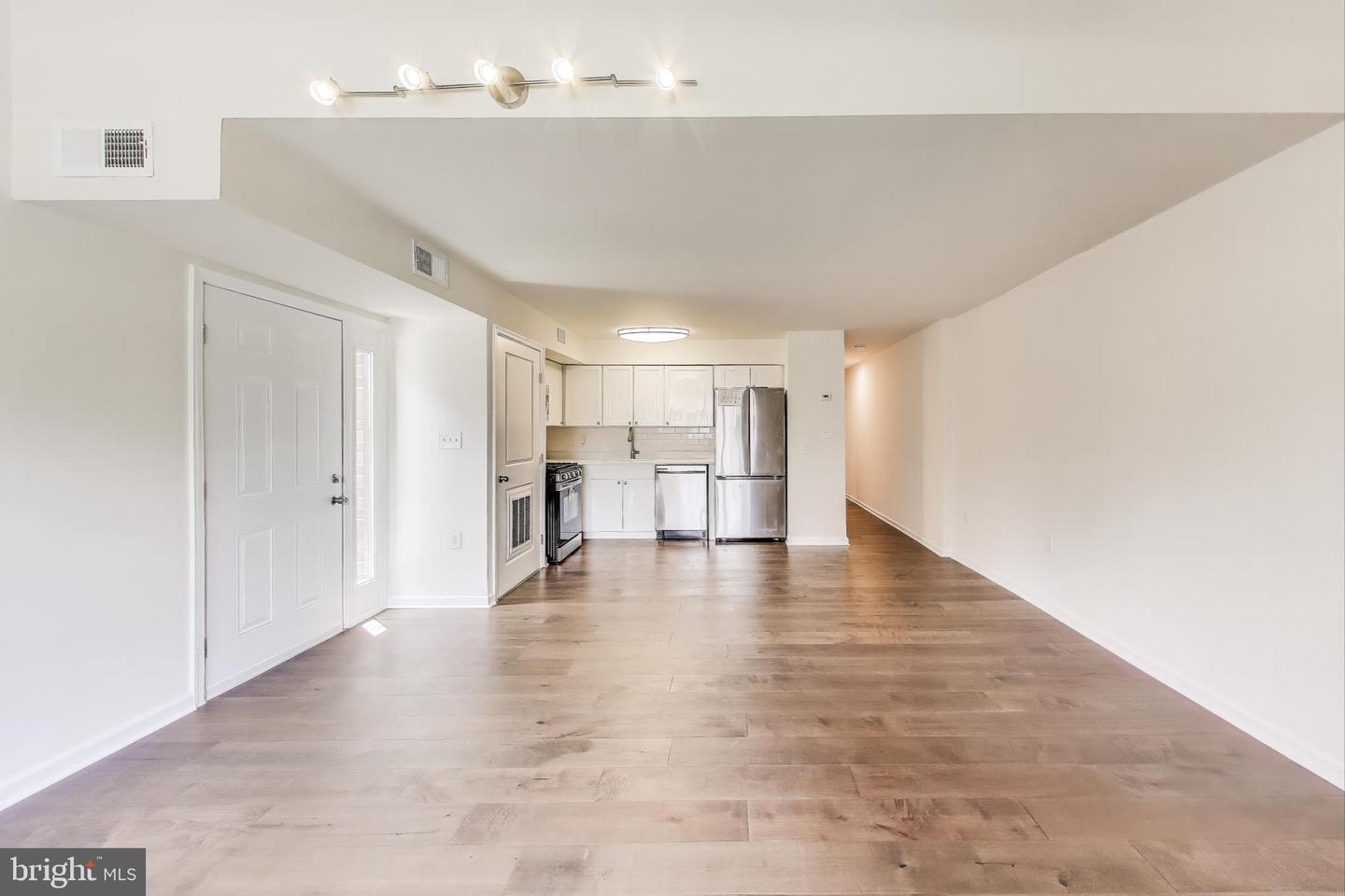 3044 PINEVIEW CT NE #3044, WASHINGTON, District Of Columbia 20018, 2 Bedrooms Bedrooms, ,1 BathroomBathrooms,Residential,For sale,3044 PINEVIEW CT NE #3044,DCDC2211312 MLS # DCDC2211312