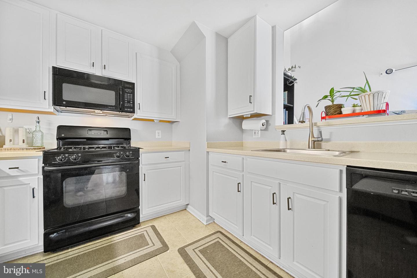 12001 MARKET ST #428, RESTON, Virginia 20190, 1 Bedroom Bedrooms, 5 Rooms Rooms,1 BathroomBathrooms,Residential,For sale,12001 MARKET ST #428,VAFX2256664 MLS # VAFX2256664
